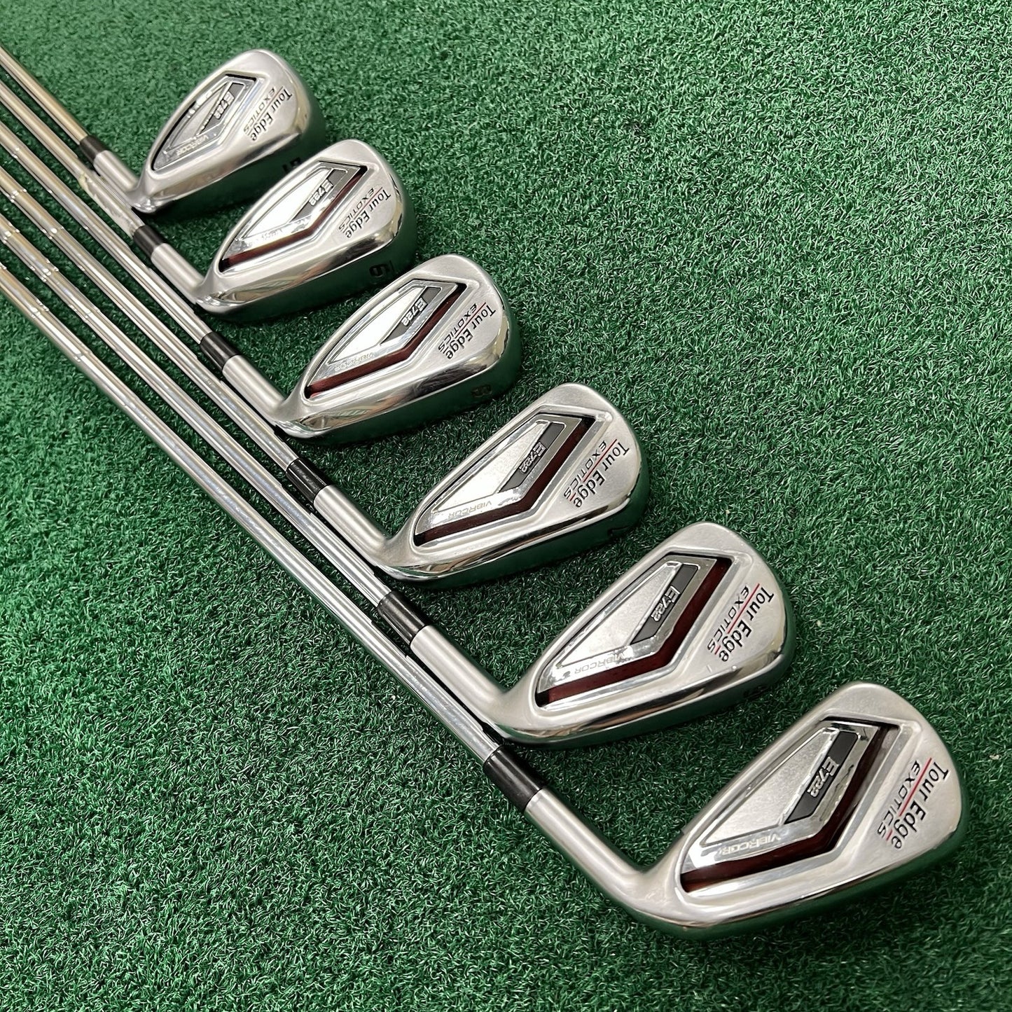 Tour Edge Exotics E722 VibrCore Iron Set 5-9+GW Right Hand Stiff Flex Steel