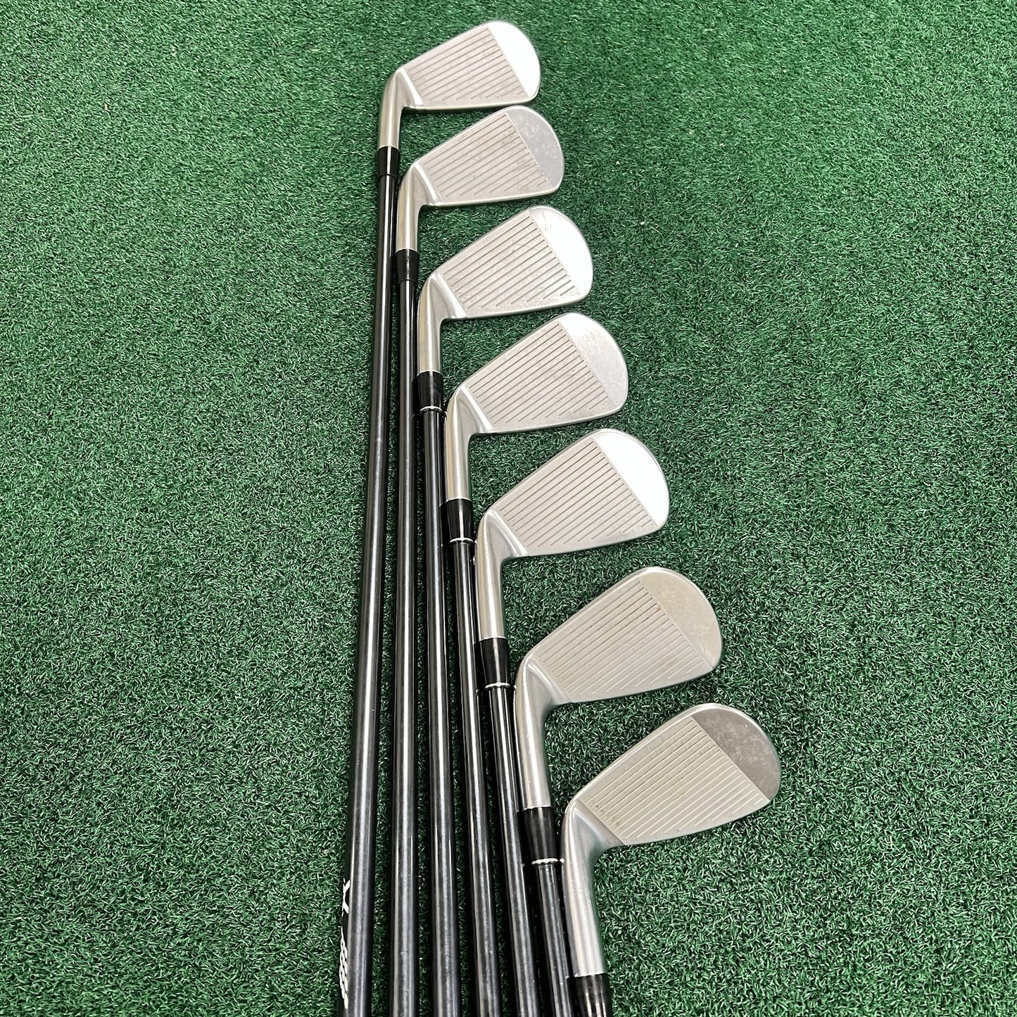 Srixon ZX5 MK-II Iron Set 5-PW+AW Right Hand Regular F3 Flex Graphite Shafts