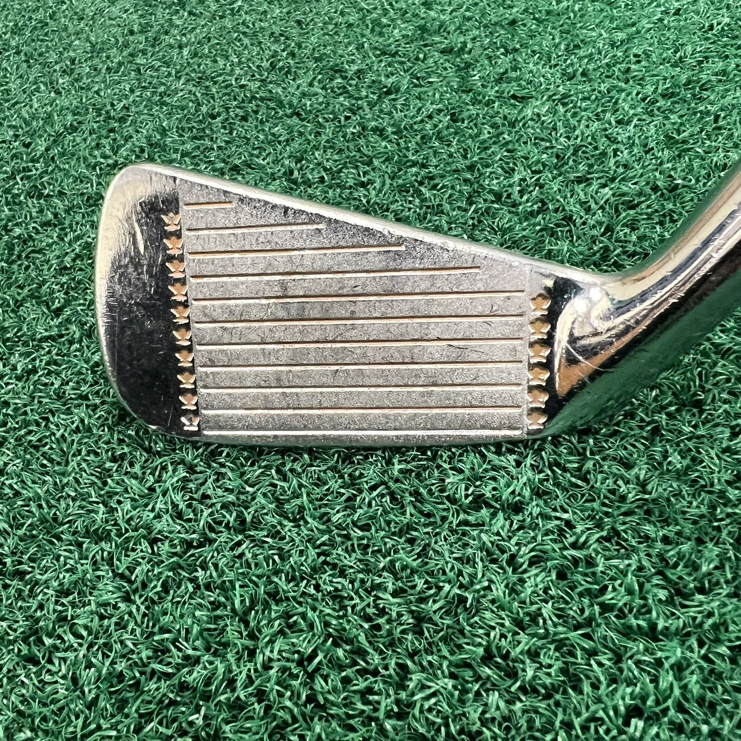 Wilson Dr. Cary Middlecoff Signature 2 Iron MRH Steel Shaft 39" Length