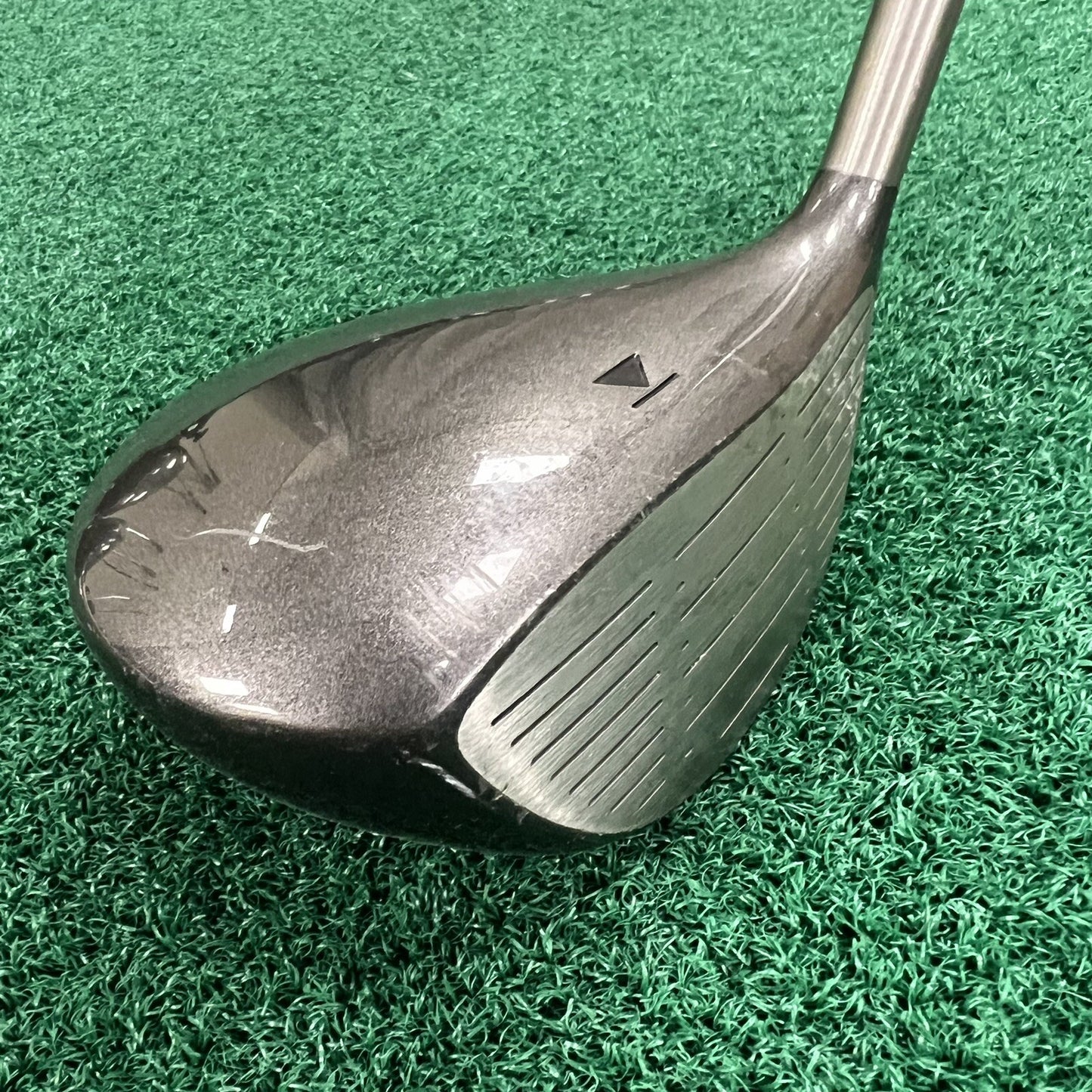 Titleist 975J Driver 9.5° Men's Right Hand Stiff Flex Graphite Shaft 45"