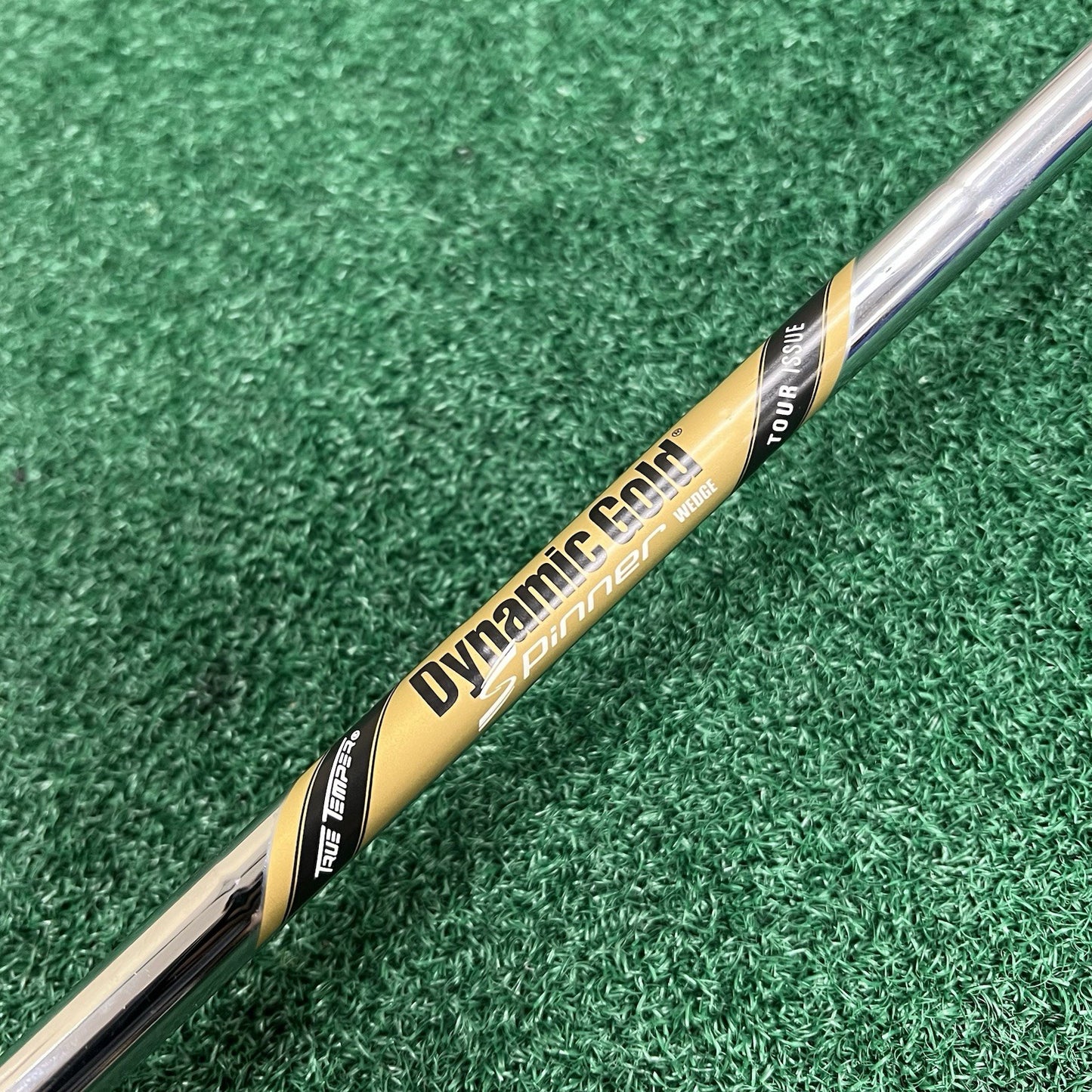 Cleveland RTX 6 ZipCore Black Satin Wedge Gap GW 50° Steel Wedge Flex RH 35.75in