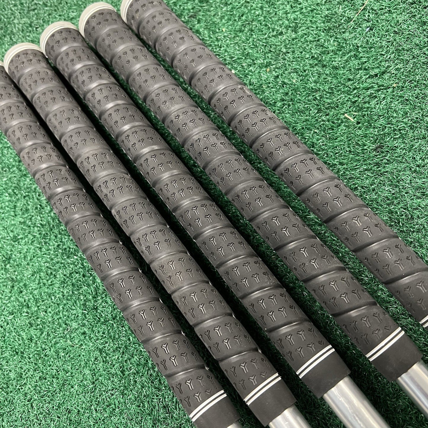 Roberto Di Vicenzo's Dunlop Demo Salesman Iron Set Right Hand 6-PW Aluminum Reg.