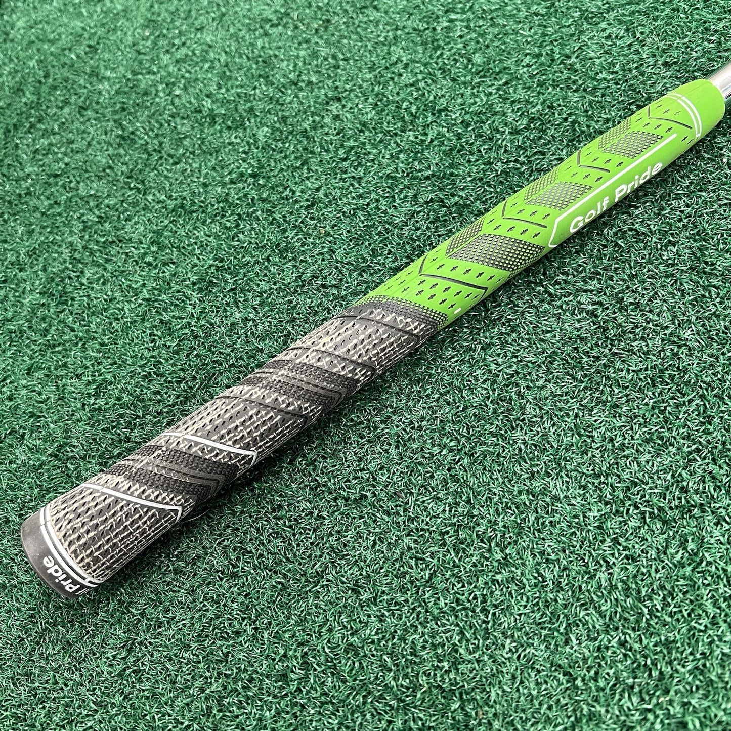 Wilson Staff FG-17 Tour Blade 2-Iron True Temper Dynamic Stiff Steel Shaft MRH