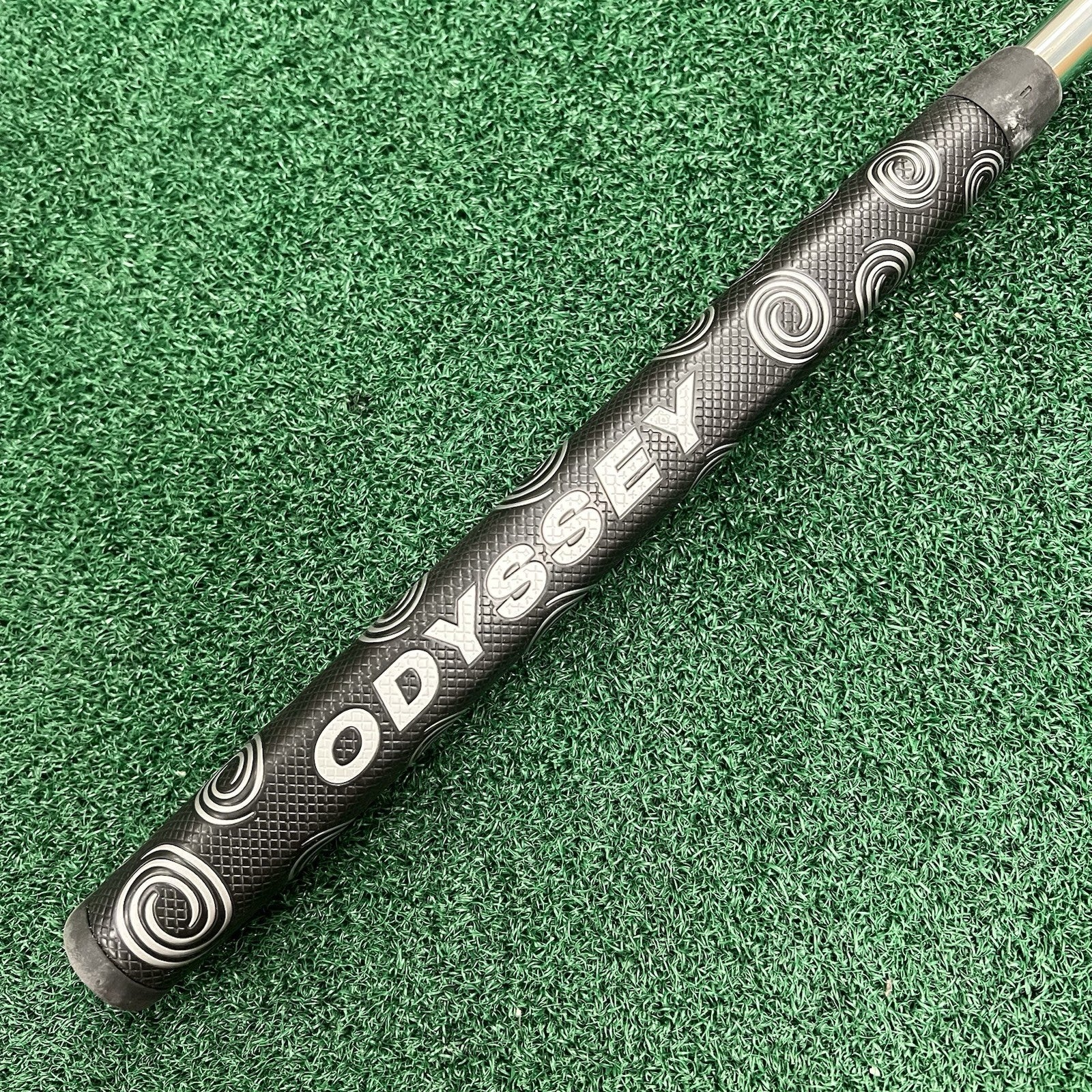 Odyssey Microhinge 2-Ball 35" Mallet Putter Men's Right Hand MINT CONDITION!