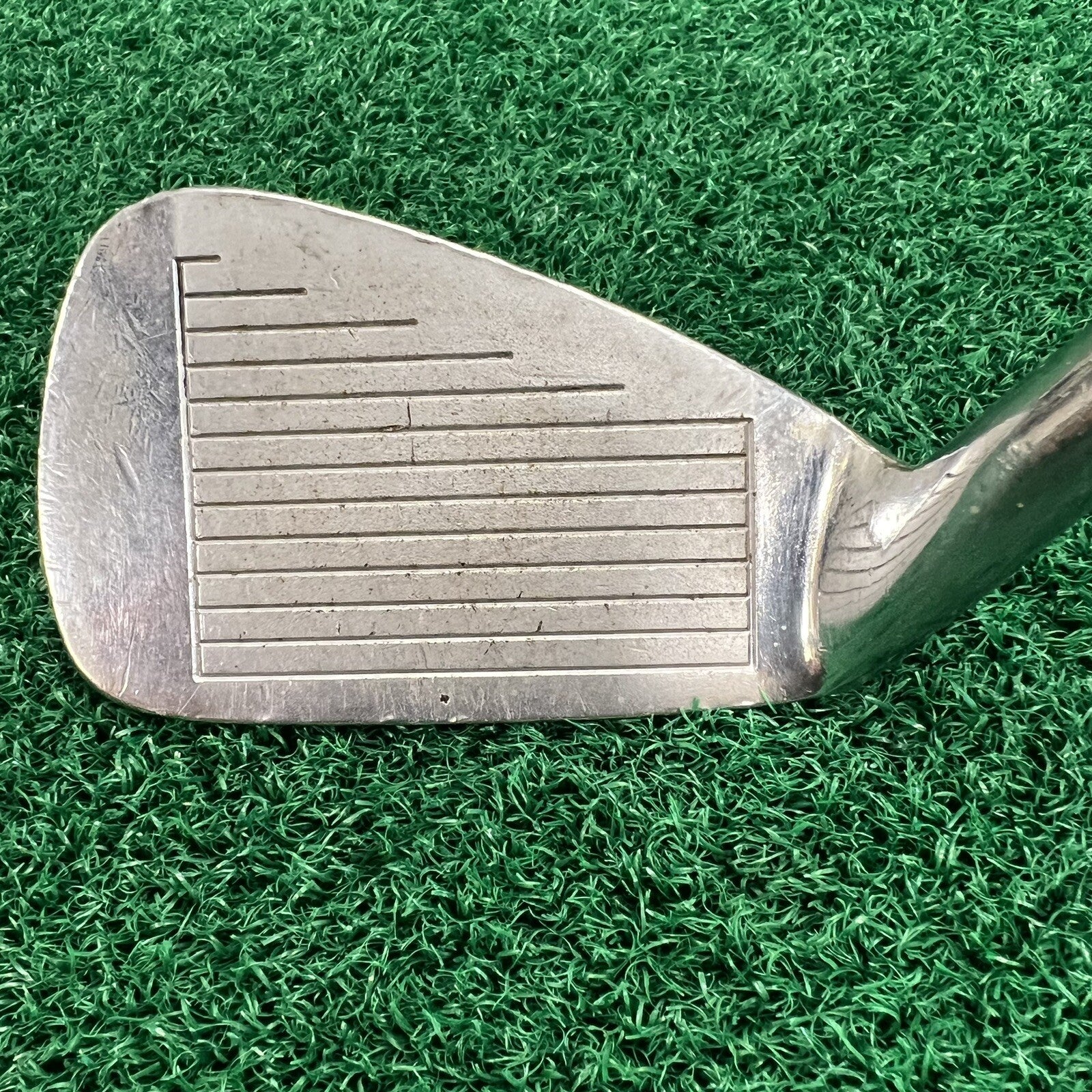 MacGregor Tourney  Single 10 Iron Pitching Wedge MRH 2 Medium Flex Steel Shaft