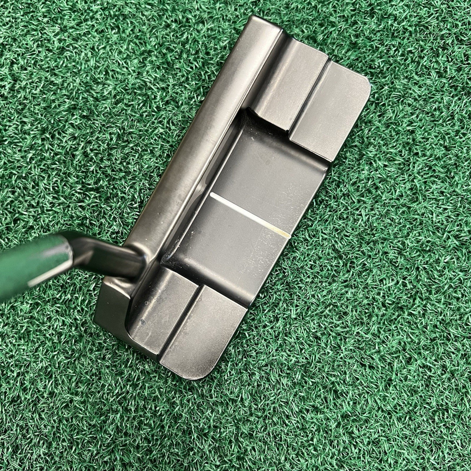 Mizuno M Craft IV Black Ion 34" Putter Men's Right Hand Steel Shaft w/HC CLEAN!