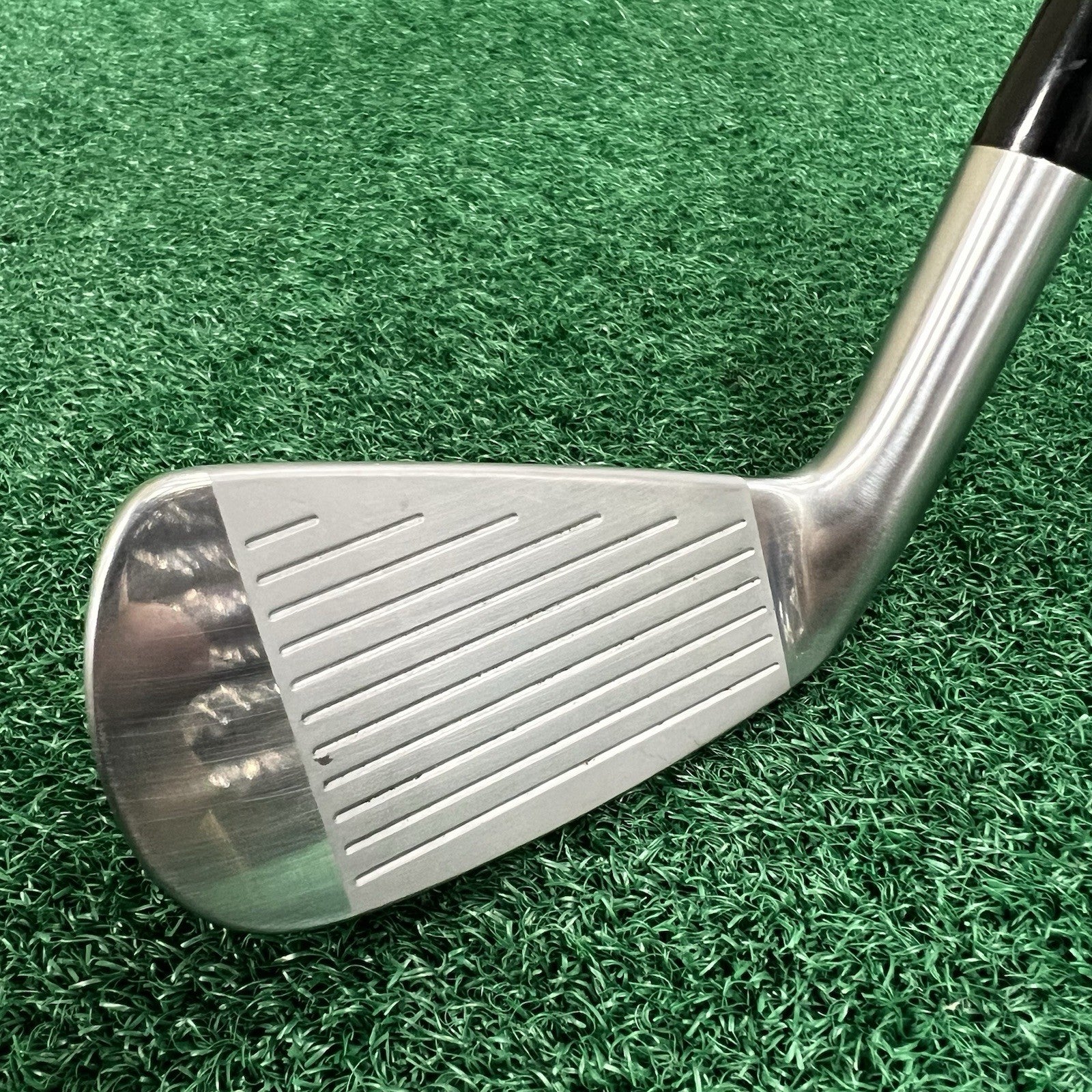 Bridgestone J33 Air Muscle Utility 2 Driving Iron RH Stiff Flex S300 Steel MINT!