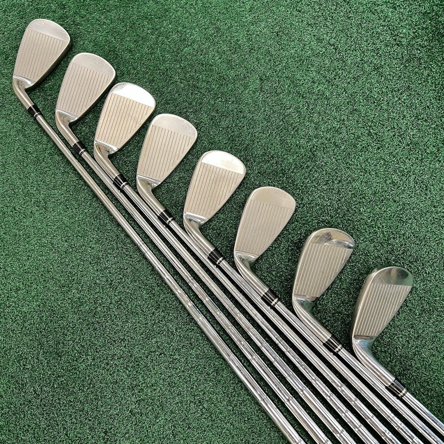 Wilson Staff D100 Iron Set 4-PW+GW Men's Right Hand Regular Flex Steel Shafts