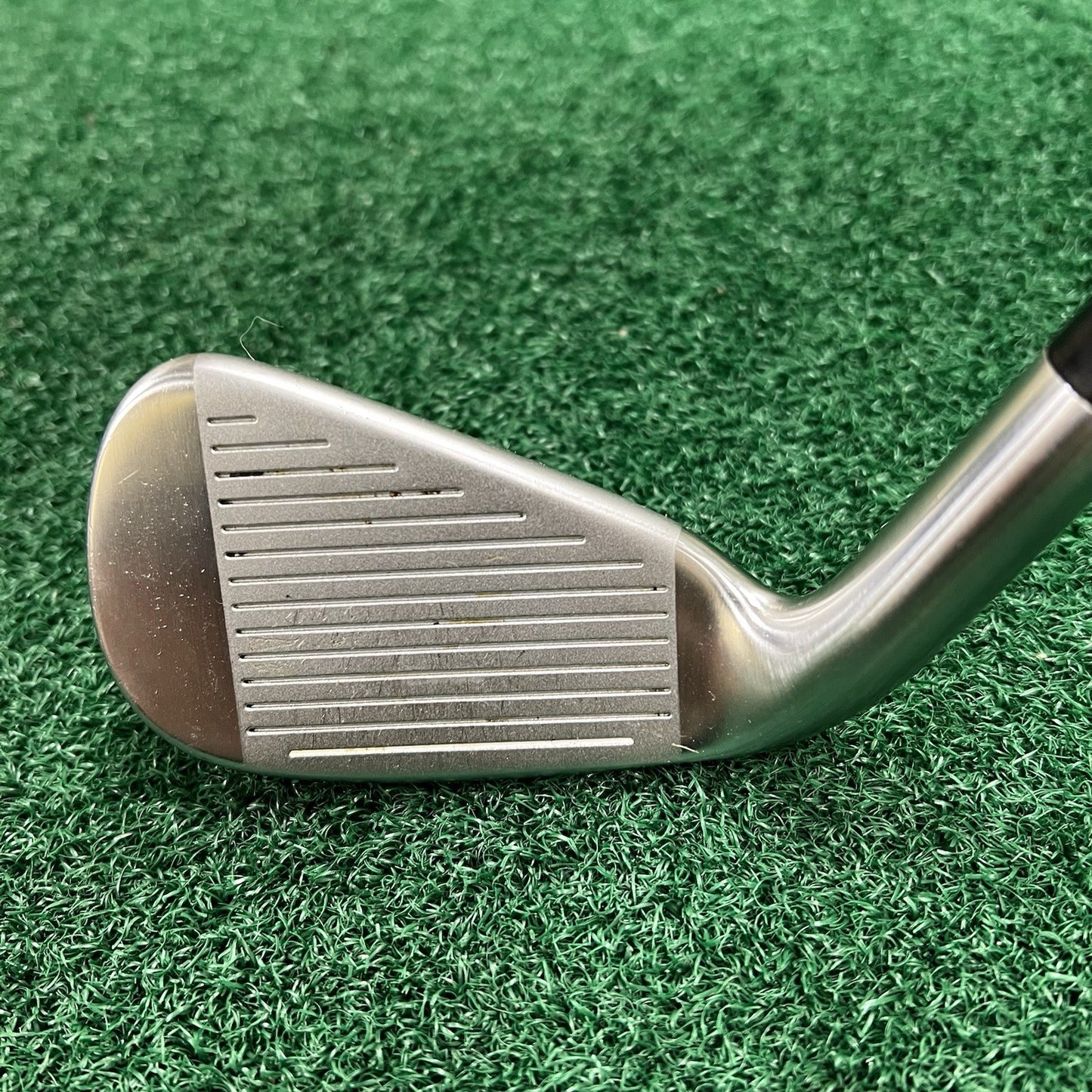 TaylorMade Tour Burner 6 Iron Men's Right Hand Regular Flex Graphite Shaft