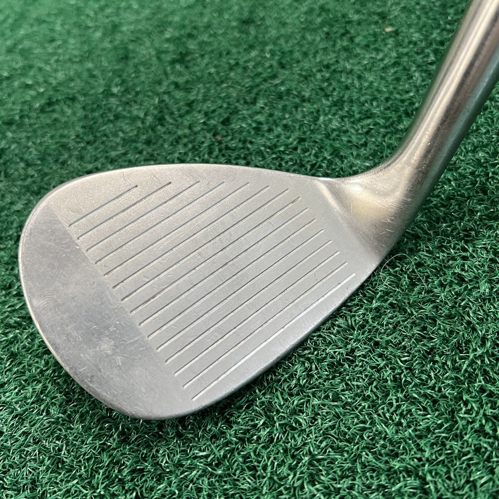 Bombtech Grenade 60° LW Lob Wedge RH 35.5 in Steel Shaft Stiff Flex