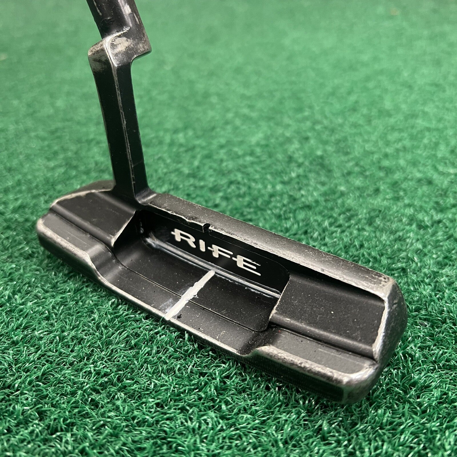 Guerin Rife Aussie Black Putter Blade Men's Right Hand Steel Shaft