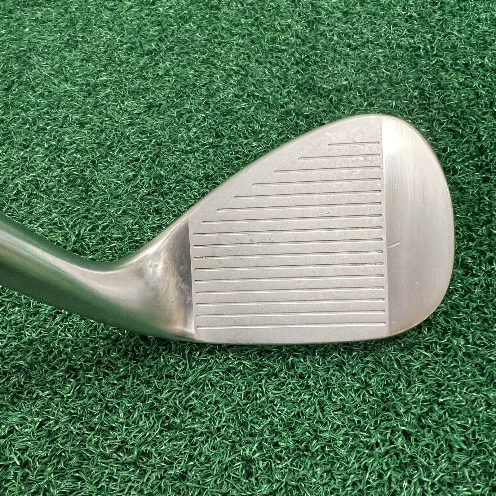 Taylormade Milled Grind MG Satin Sand Wedge 56° SB-12 Wedge Steel Shaft MRH