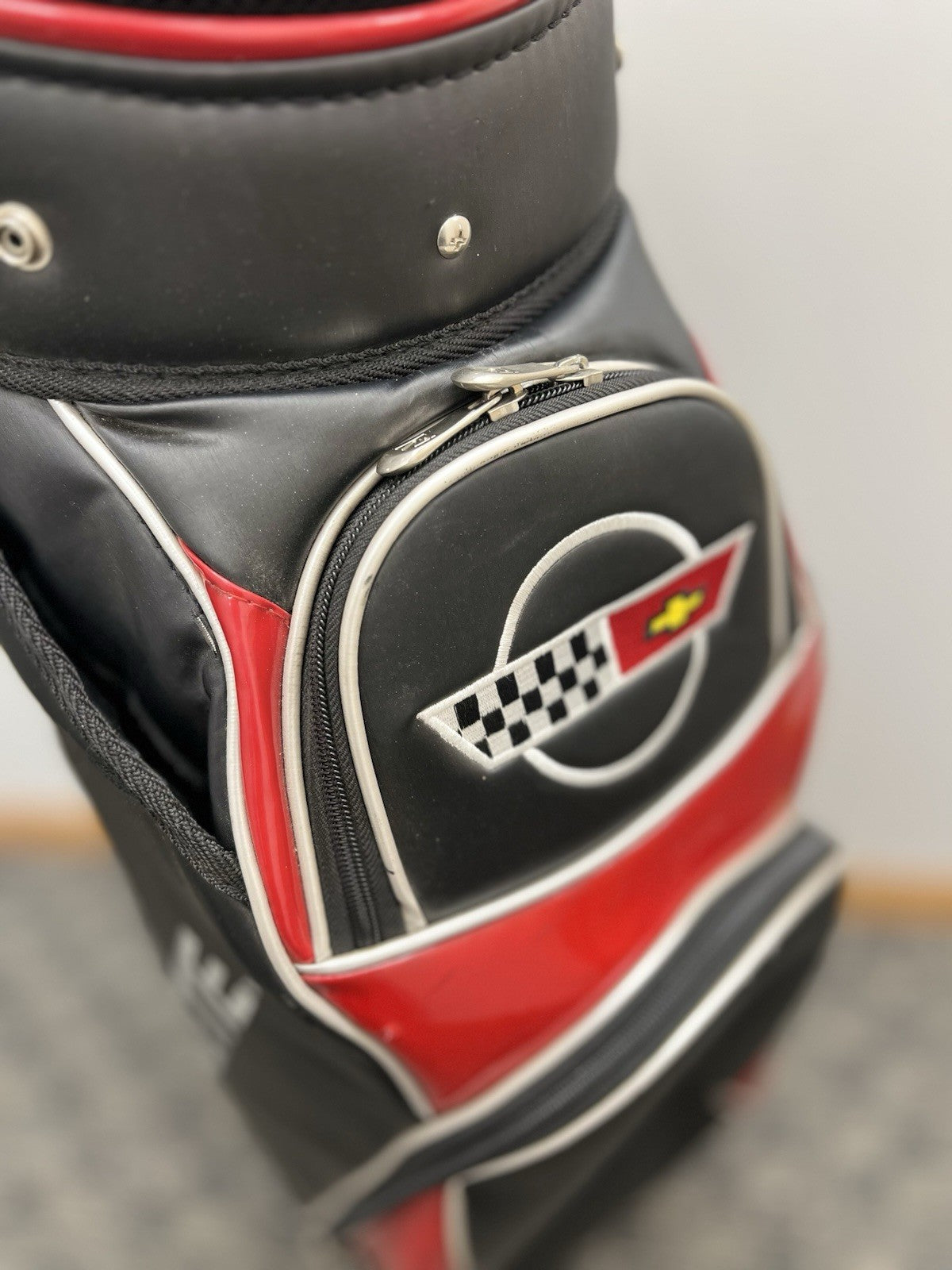 Chevrolet Corvette Golf Cart Bag Black/Red Single Strap 6-Way Top 5 Pockets