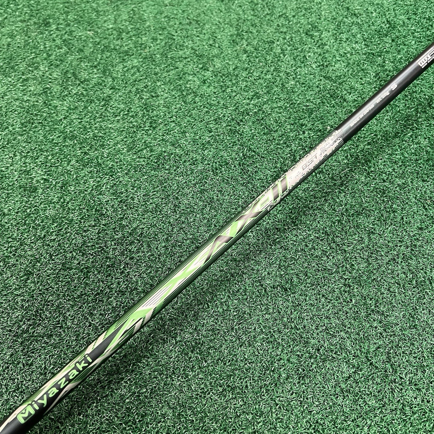 XXIO 12 X Single 7 Iron Right Handed Stiff Flex Graphite Shaft (Code 4334) Japan