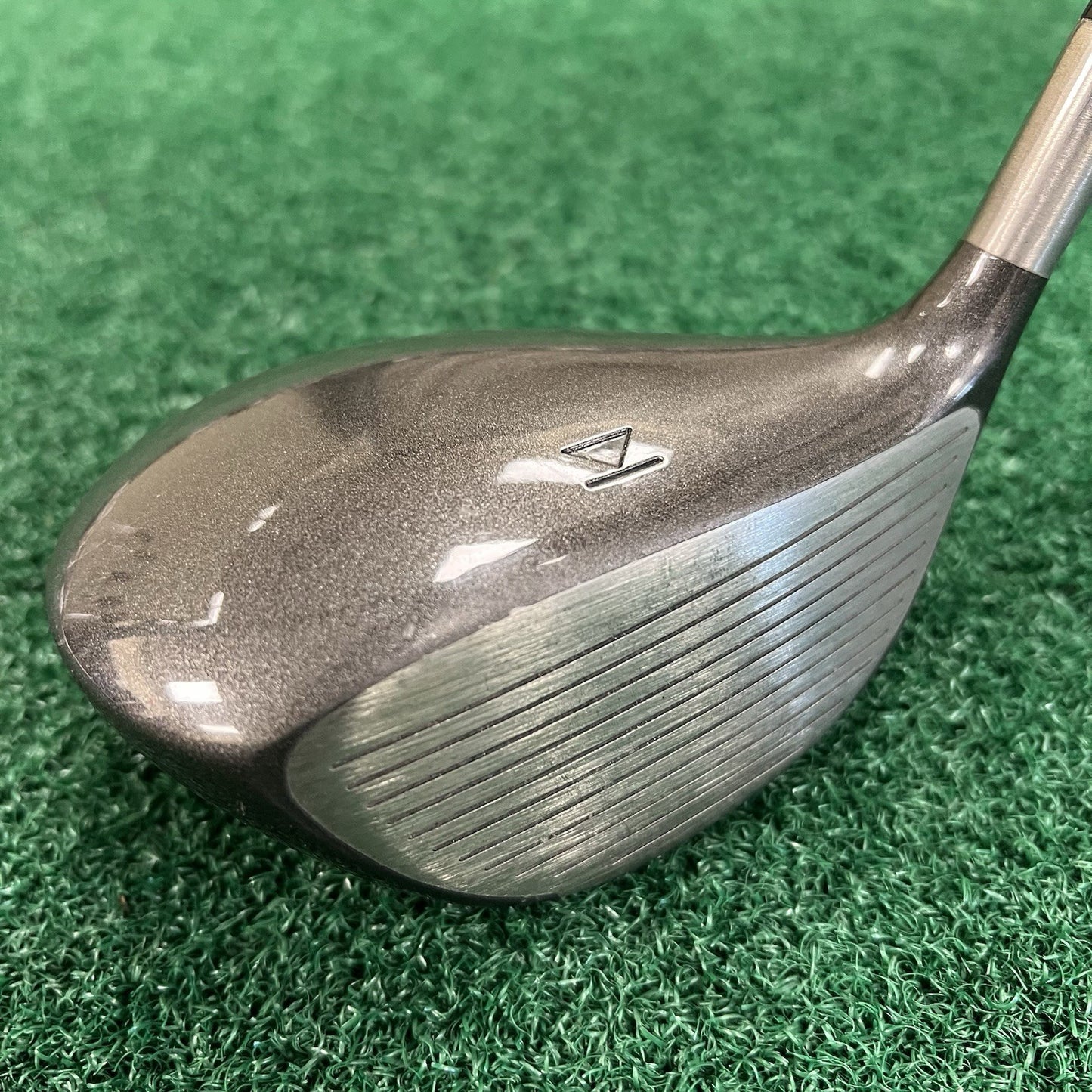 Titleist 975D Titanium Driver 8.5° Grafalloy ProLite Stiff Flex Right Hand