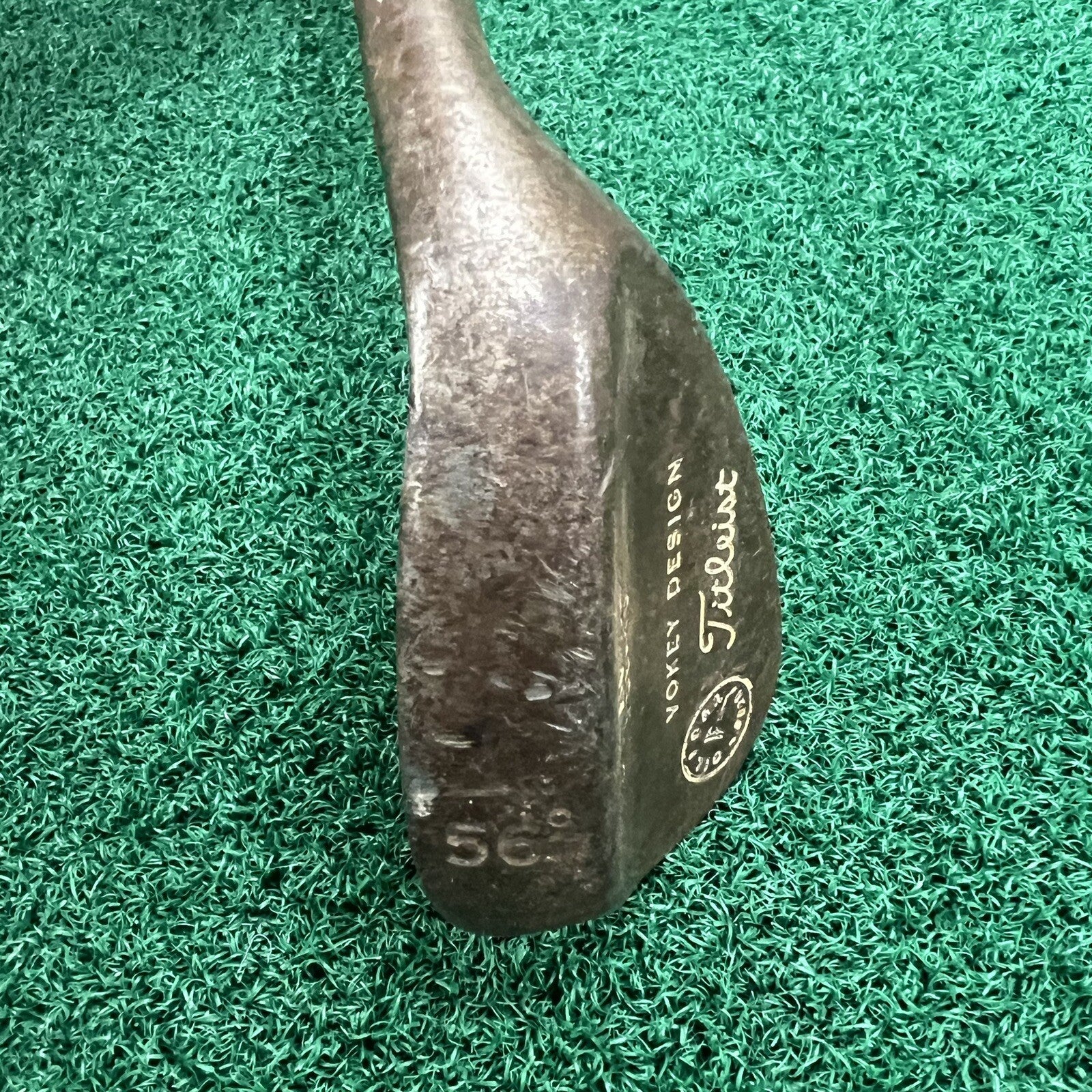 Titleist BV 256-10 Vokey Design Wedge 56° Oil Can 8620 Right Handed 35.5"