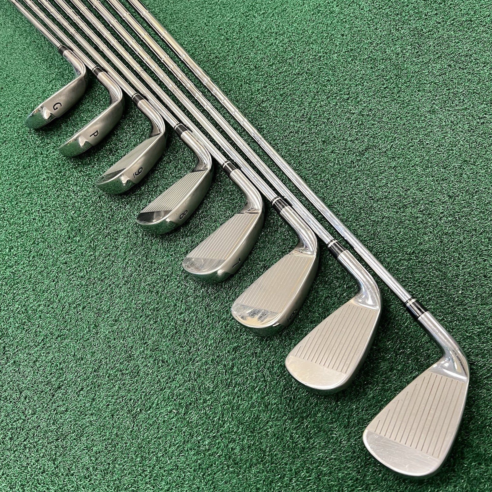 Wilson Staff D100 Iron Set 4-PW+GW Men's Right Hand Regular Flex Steel Shafts
