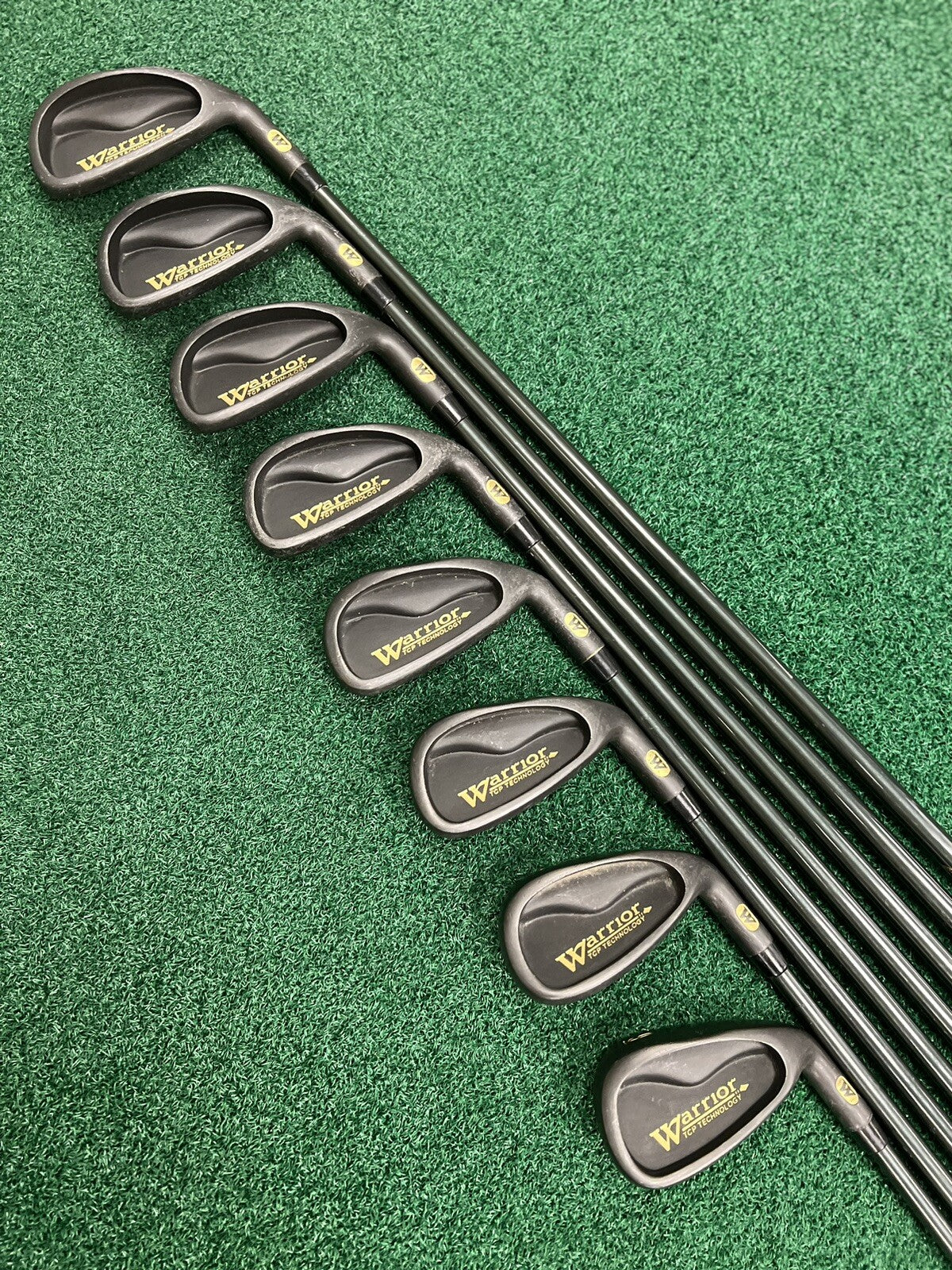 Warrior TCP Technology Black Gunmetal Iron Set 3-PW MRH Regular Flex Graphite