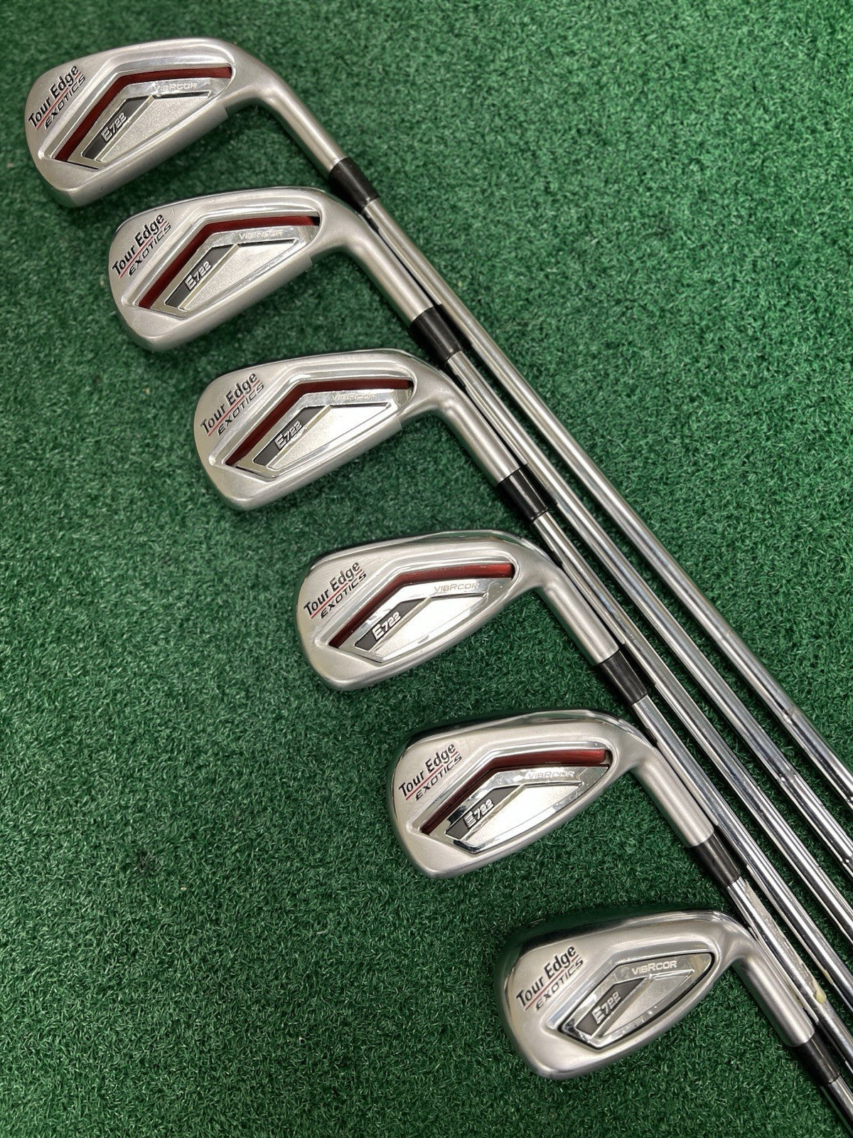 Tour Edge Exotics E722 VibrCore Iron Set 5-9+GW Right Hand Stiff Flex Steel