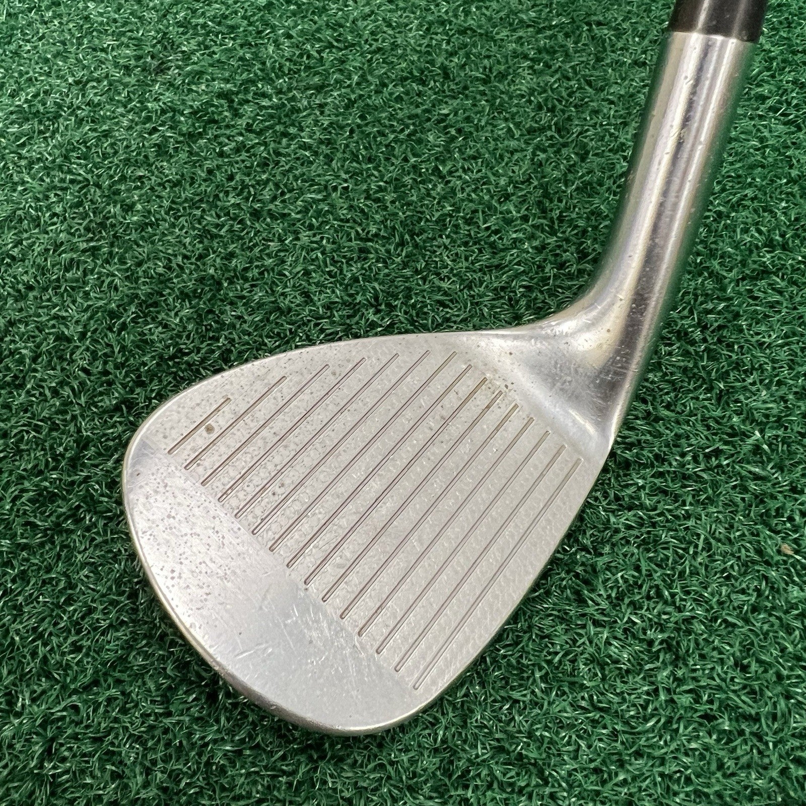 Bettinardi High Helix Cut Chrome Wedge 60°-08° Men's Right Hand KBS Hi Rev 125