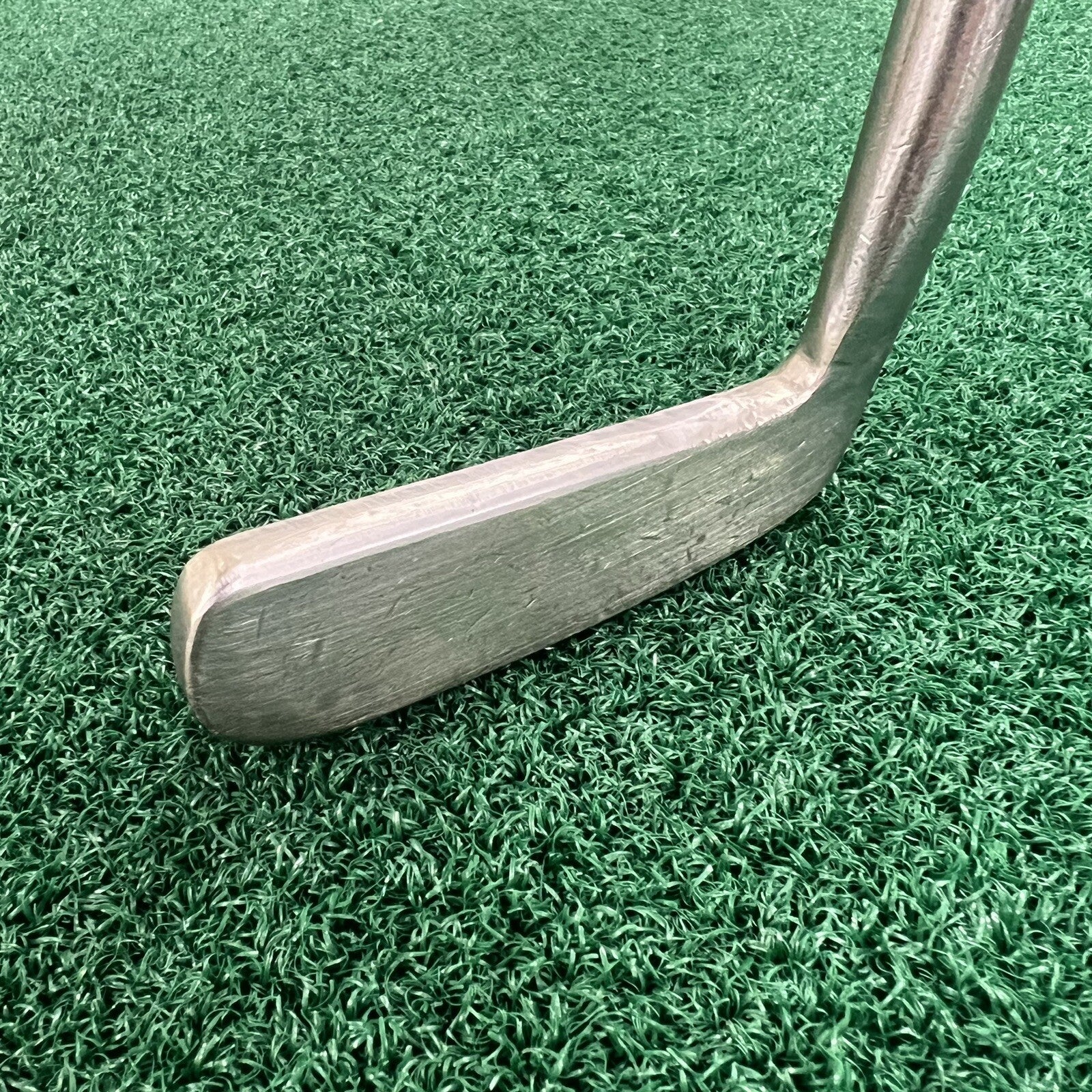 Palm Springs "New Yorker"  8802 Style Heel-Shafted Putter MRH