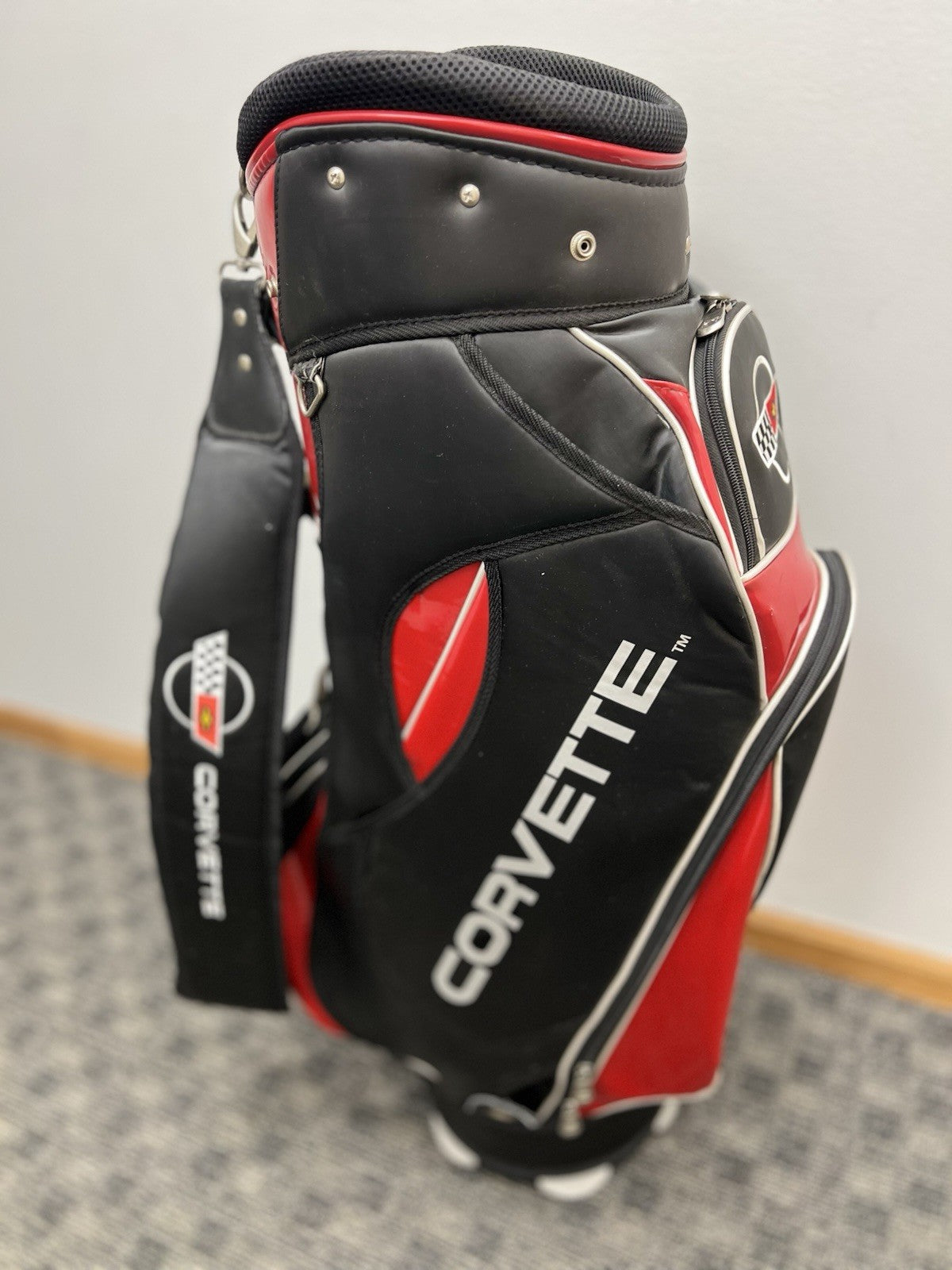 Chevrolet Corvette Golf Cart Bag Black/Red Single Strap 6-Way Top 5 Pockets
