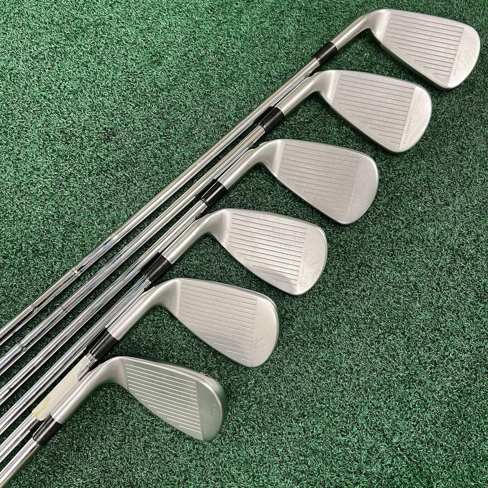 Tour Edge Exotics E722 VibrCore Iron Set 5-9+GW Right Hand Stiff Flex Steel