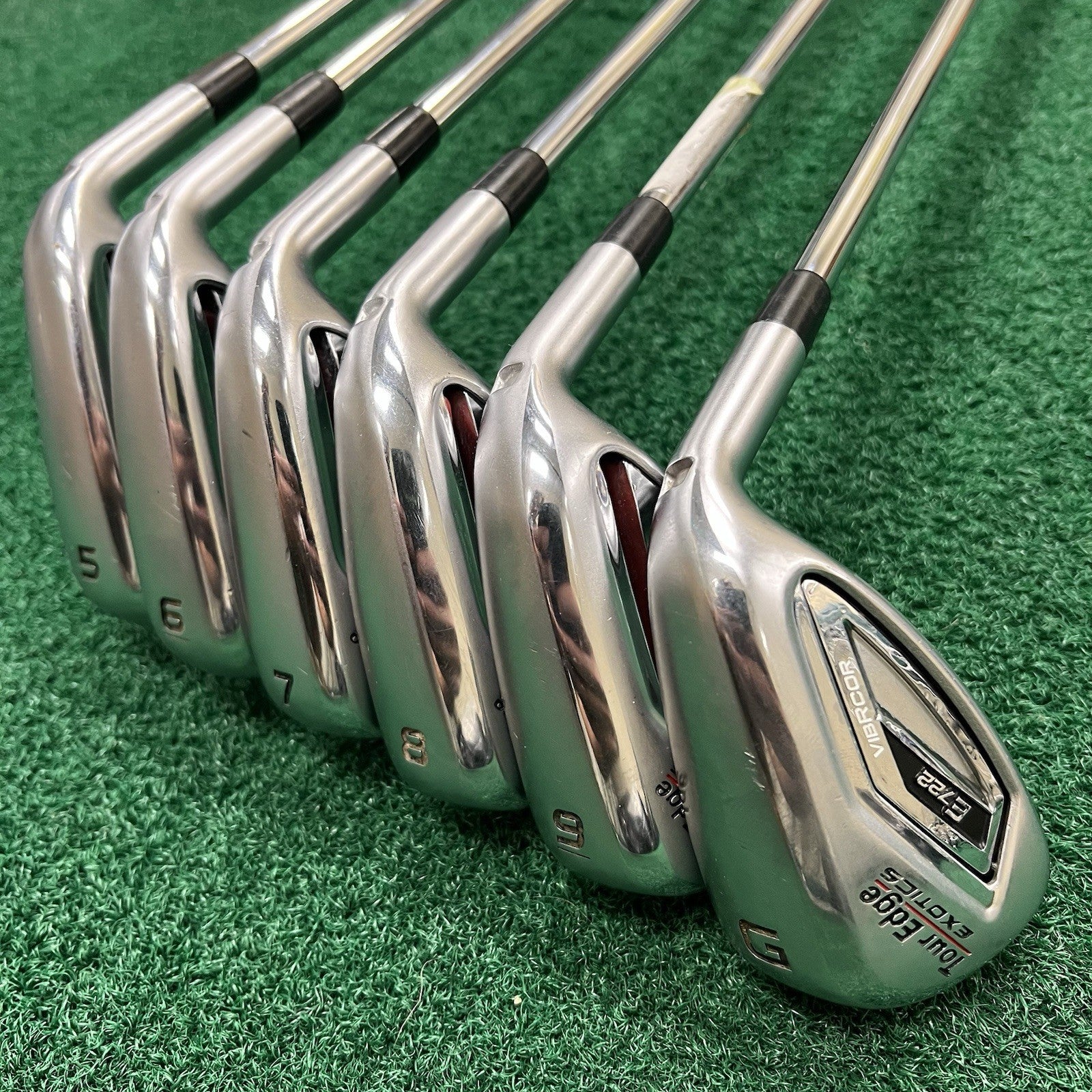 Tour Edge Exotics E722 VibrCore Iron Set 5-9+GW Right Hand Stiff Flex Steel