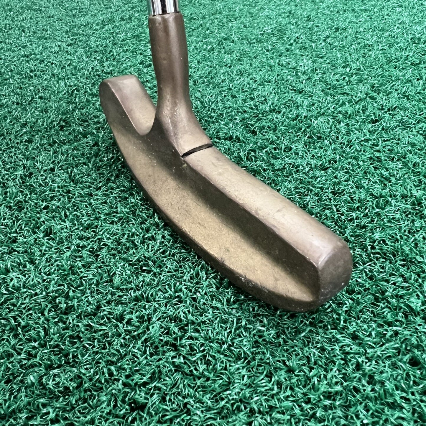 Vintage Cougar Series Golf Putter 36" Flanged Putter Men's Right Hand Steel