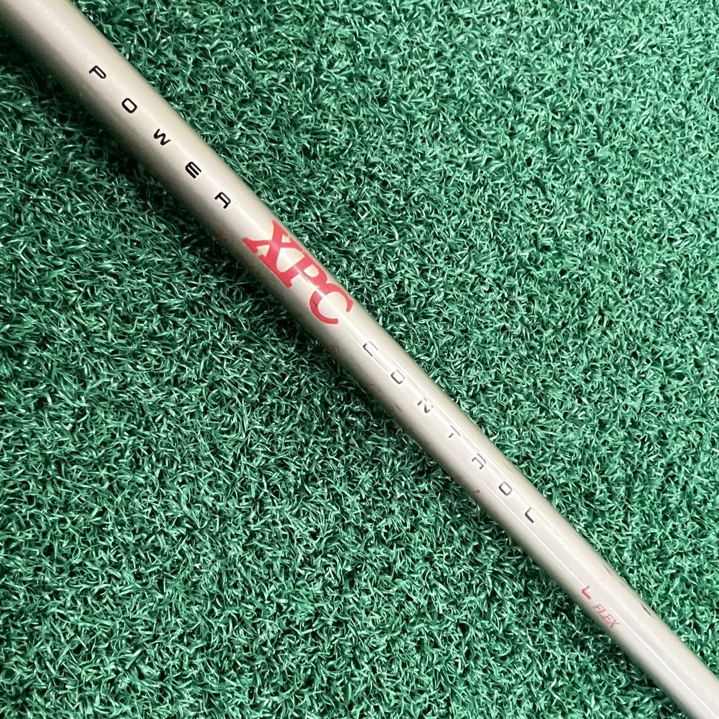 Lady XPC Plus Perimeter Balanced 9 Iron Ladies Right Hand Graphite Shaft LRH