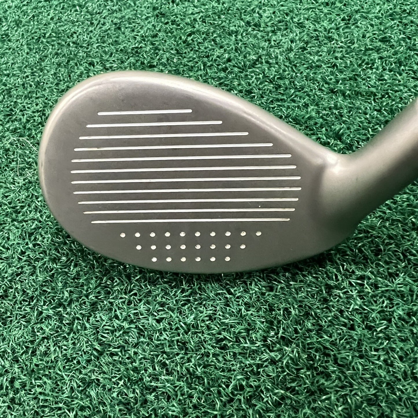 The Clutch Iron Univer-SOLE Performance Under Pressure Golf Club MRH 36.5" Steel