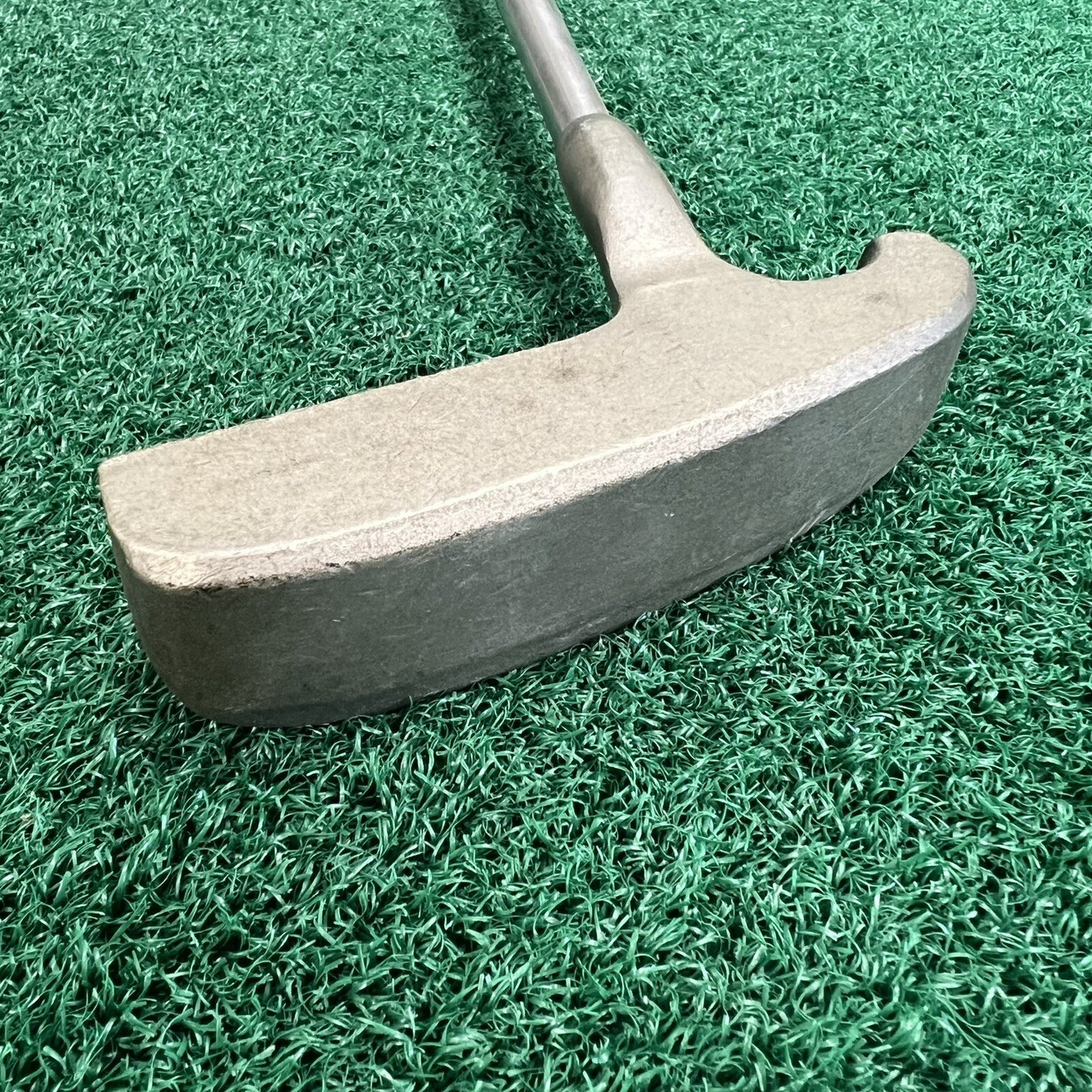Lynx Right Angle #6 Putter Men's Right Hand Regular Flex Steel Shaft 35"