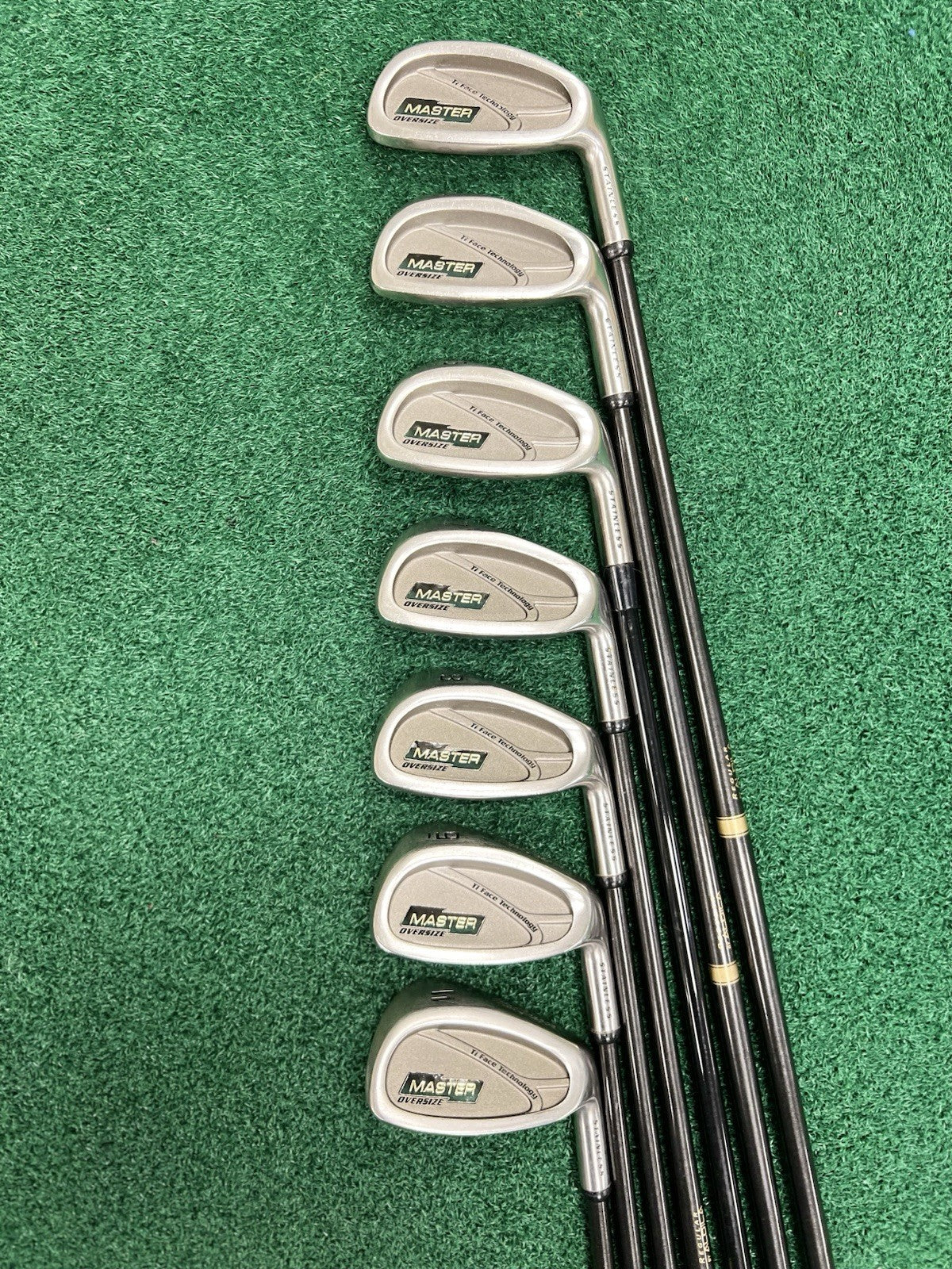 MacGregor Master Oversize Iron Set MRH 4-PW Regular Flex Graphite Shafts