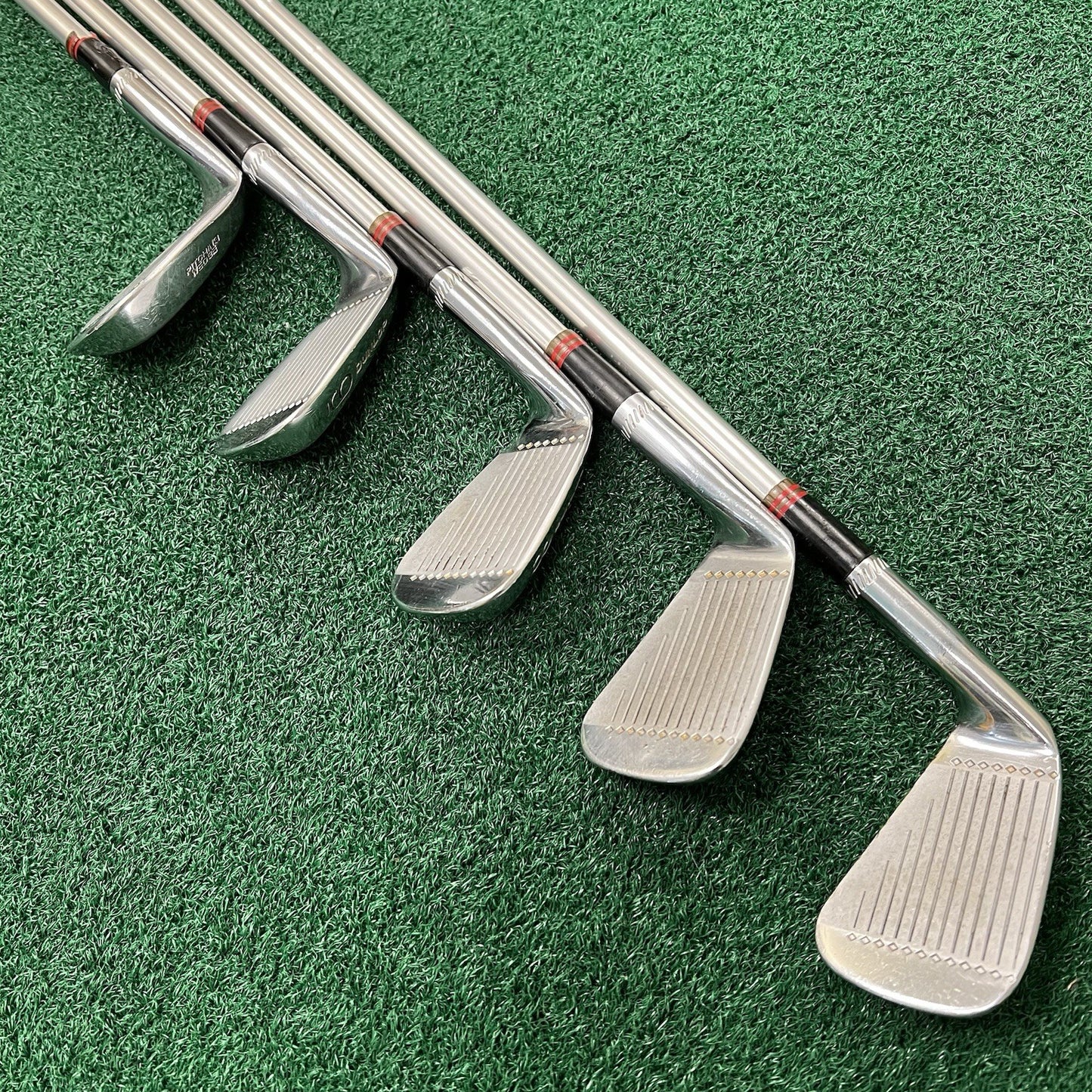 Roberto Di Vicenzo's Dunlop Demo Salesman Iron Set Right Hand 6-PW Aluminum Reg.