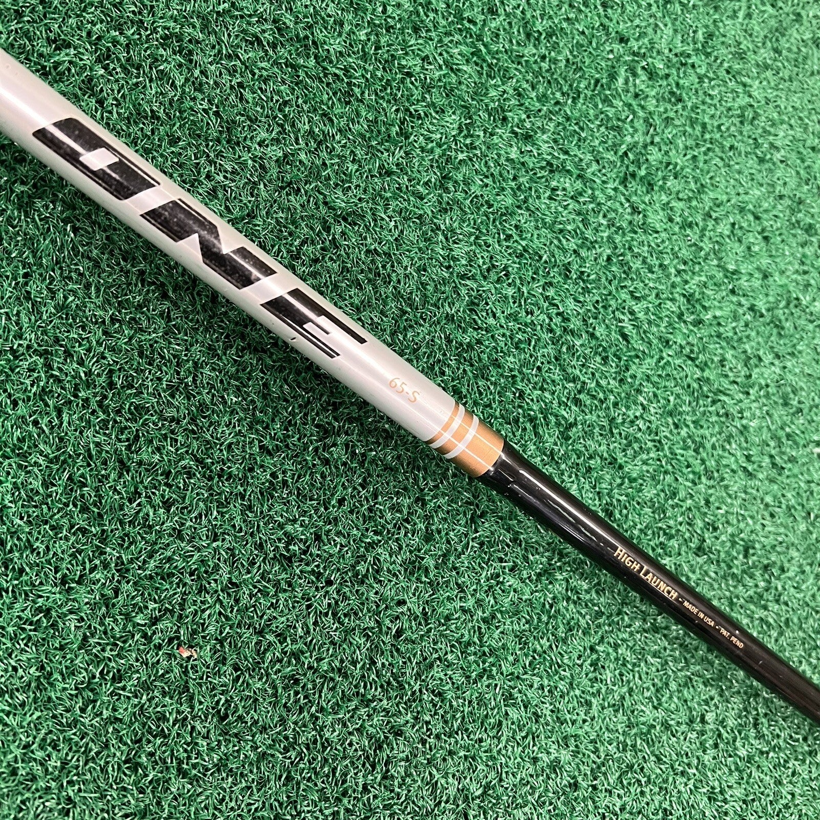 Titleist Titanium 975D Driver 9.5° Stiff Flex  Graphite Shaft Men's RH 45"