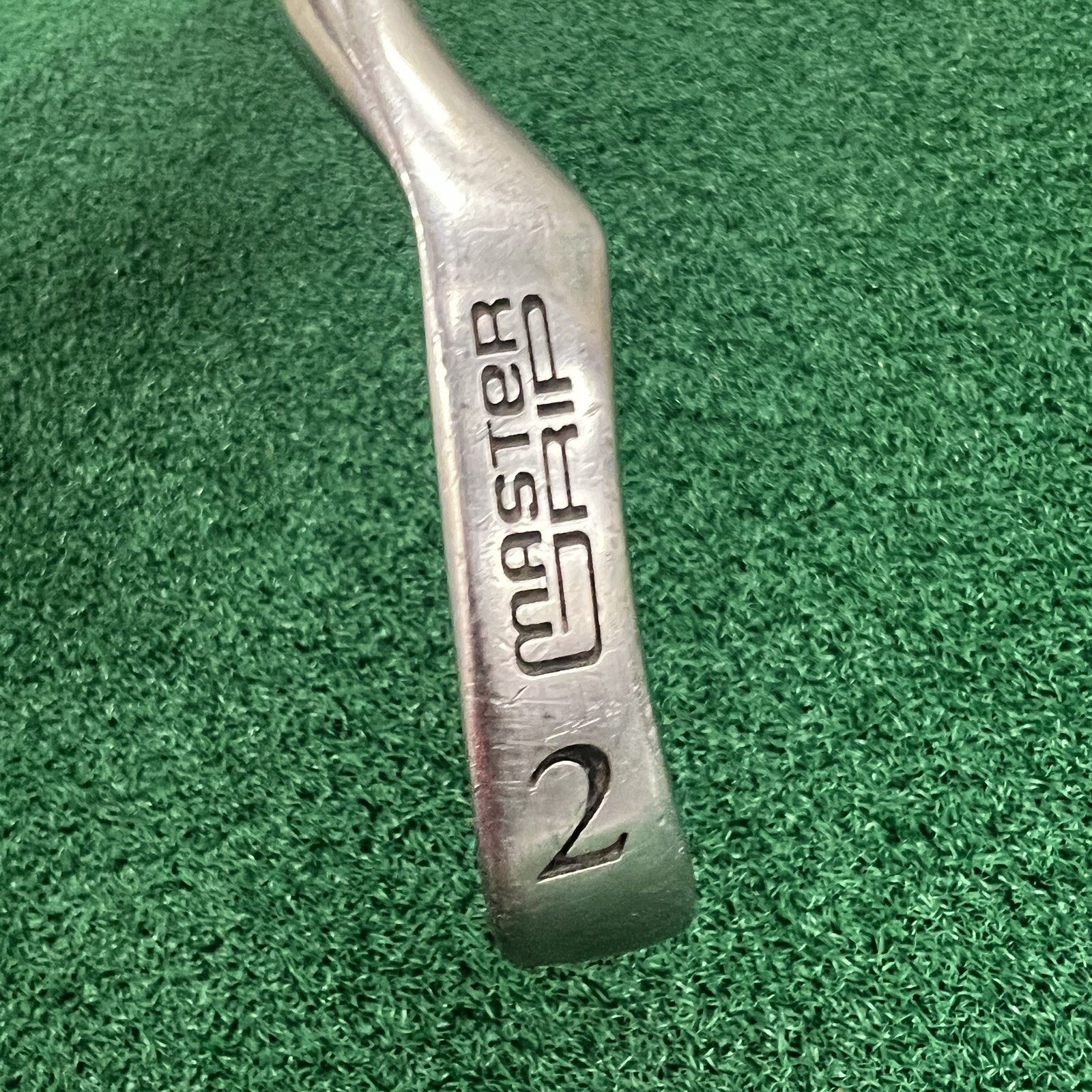Master Grip Master Single 2 Iron Men's Right Hand Regular Flex Steel Shaft 39"