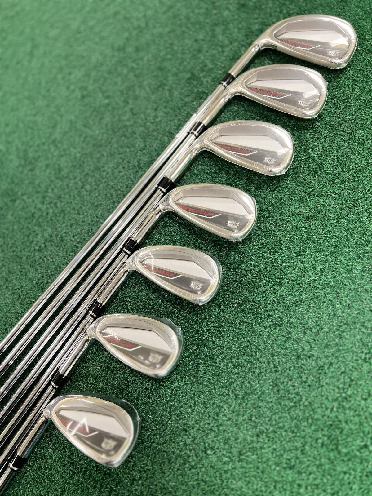 NEW Wilson Staff Dynapower Iron Set LEFT HAND 5-PW+GW KBS MAX Steel Regular Flex
