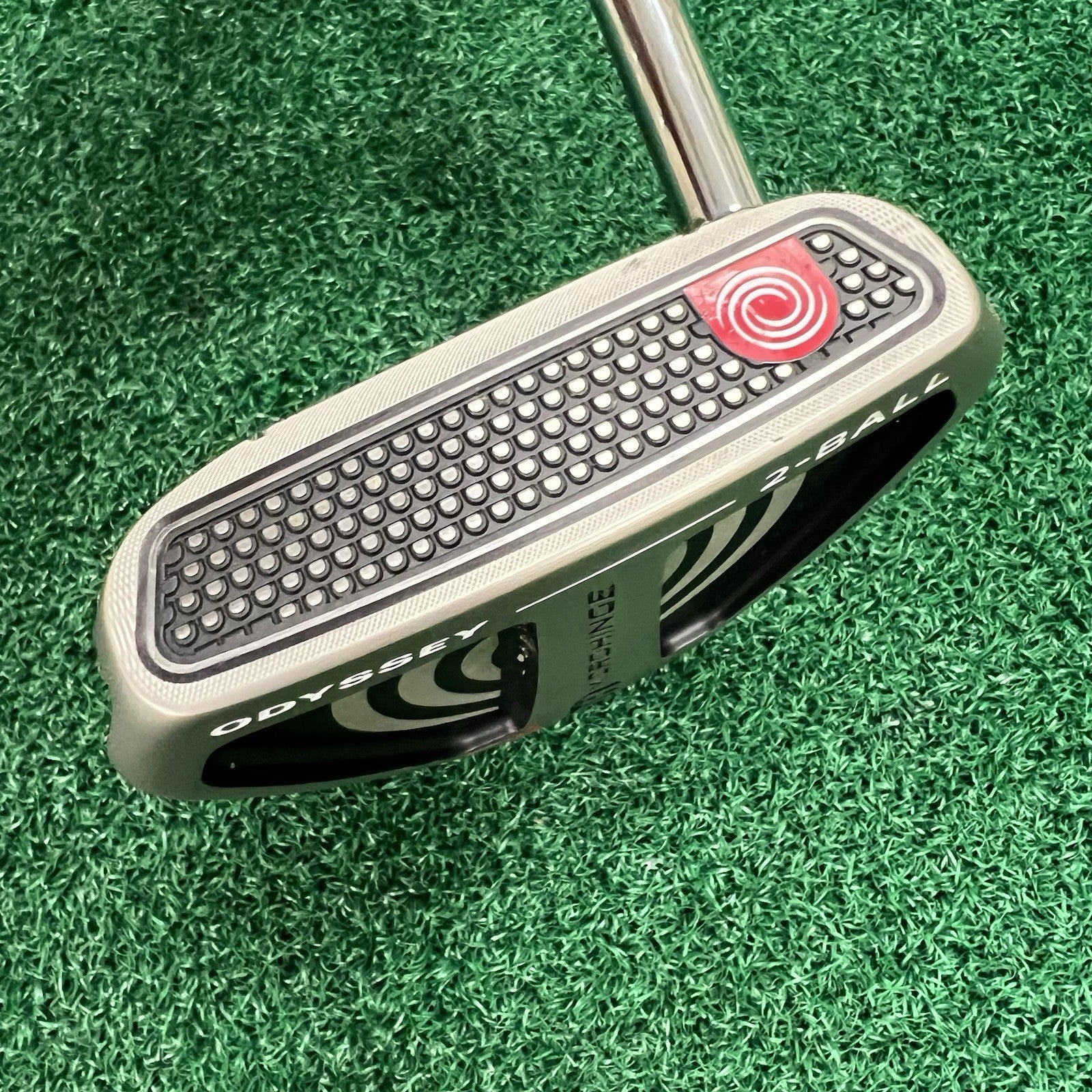 Odyssey Microhinge 2-Ball 35" Mallet Putter Men's Right Hand MINT CONDITION!
