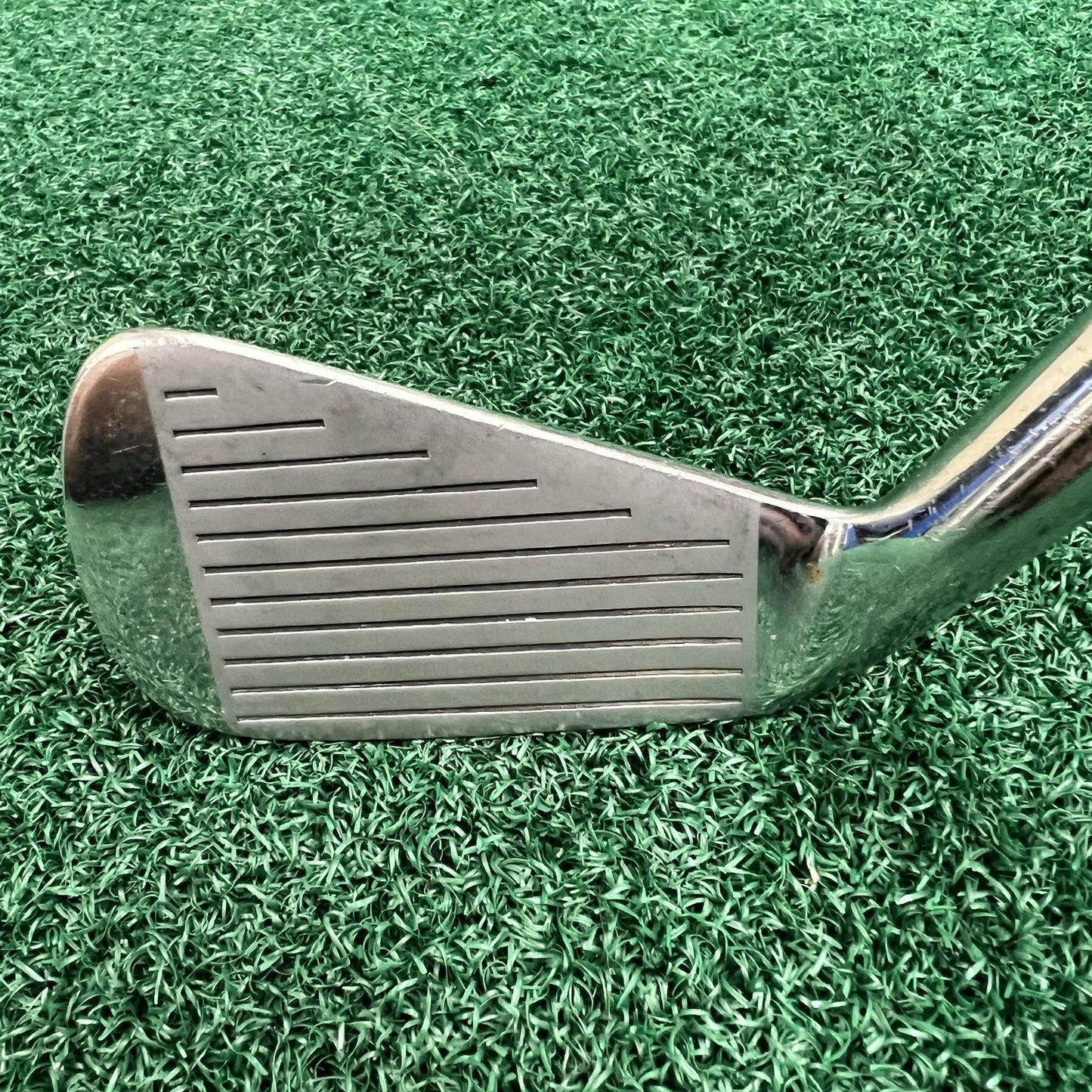 Vintage Golden Ram Tour Grind Featherlite Single 1 Iron Right Hand Stiff Steel