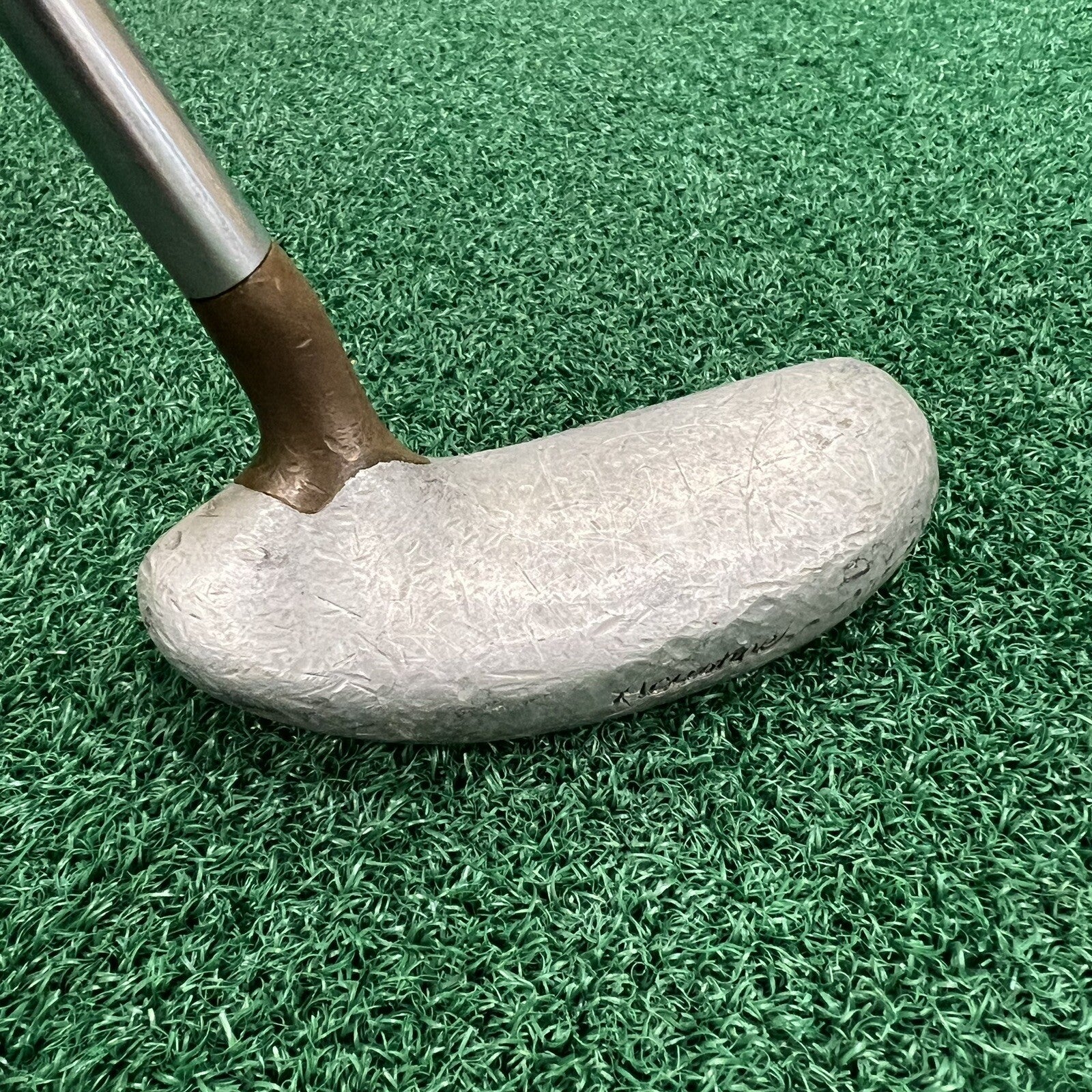 Acushnet Bullseye ML-XM6S Brass Mallet Putter Vintage USA Made MRH 36.5" Length