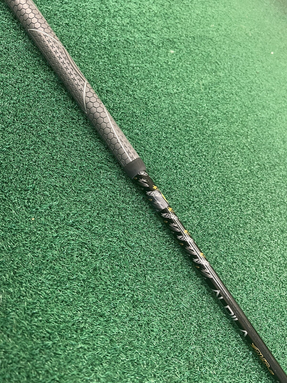 Cobra S2 6 Iron Right Hand Aldila DVS-2 Graphite Shaft 38" Winn Dri-Tac Grip MRH