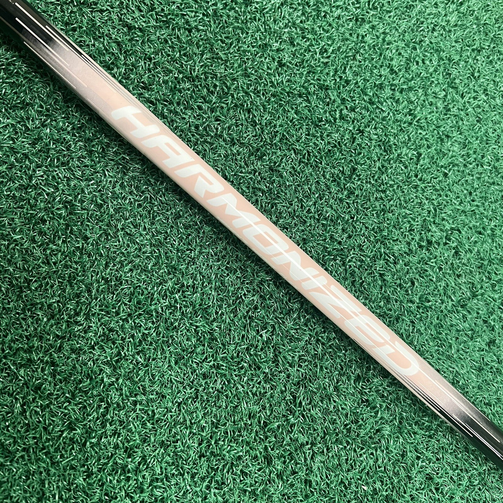 Wilson Harmonized Sole Grind 56/12 Sand Wedge Graphite Shaft Ladies Flex LRH