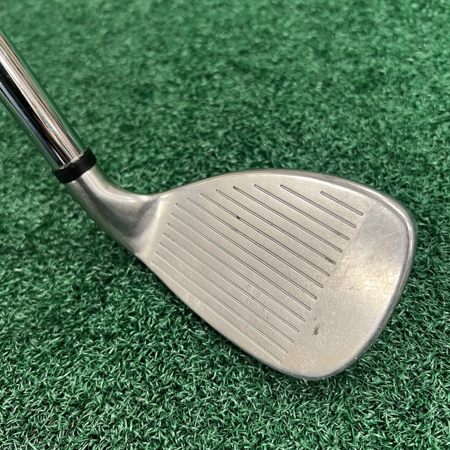 Left Hand Wilson Fat Shaft Tour Cast PW Pitching Wedge Right Handed Stiff Flex