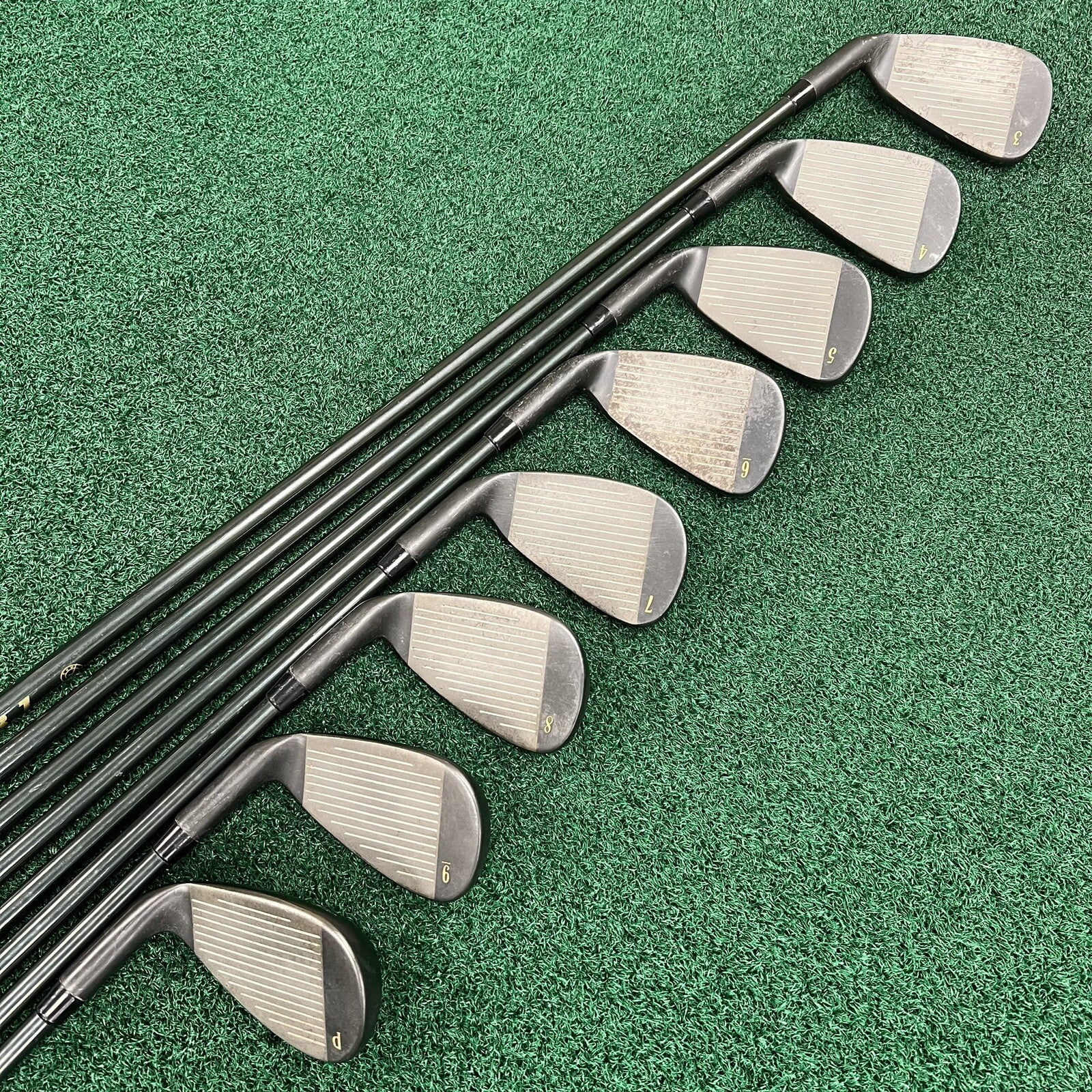 Warrior TCP Technology Black Gunmetal Iron Set 3-PW MRH Regular Flex Graphite