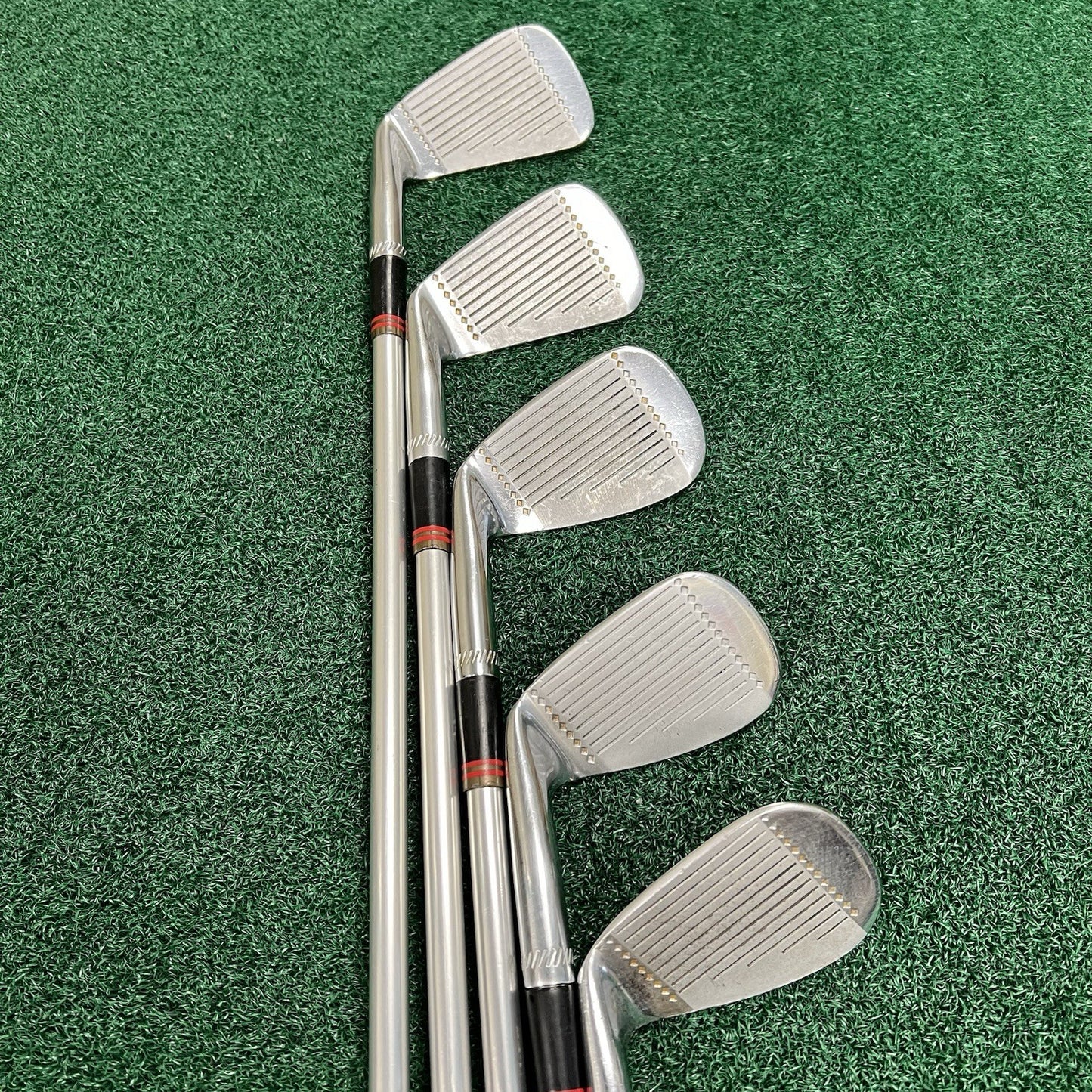 Roberto Di Vicenzo's Dunlop Demo Salesman Iron Set Right Hand 6-PW Aluminum Reg.