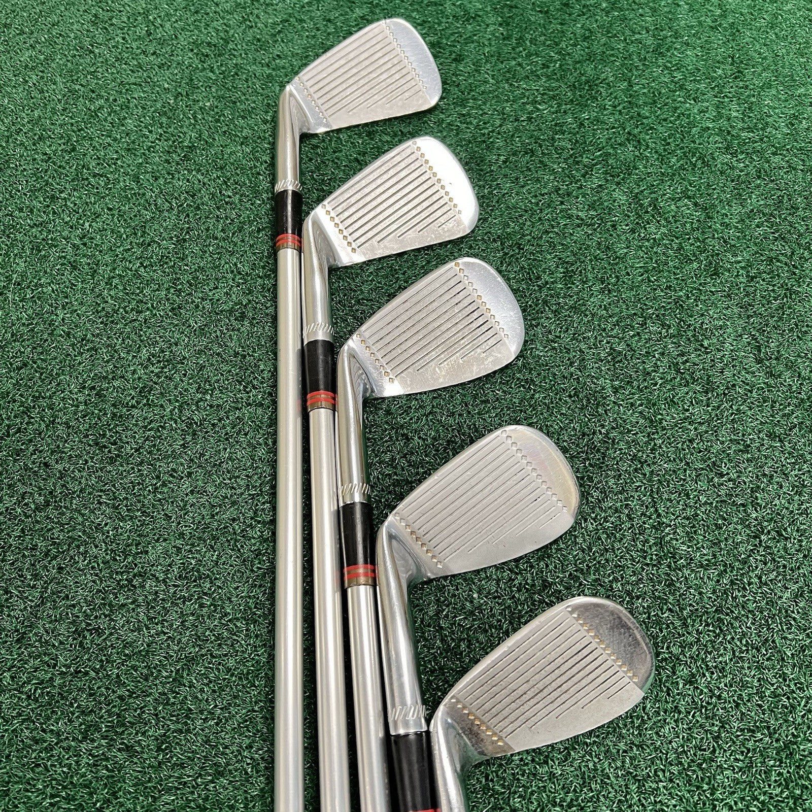 Roberto Di Vicenzo's Dunlop Demo Salesman Iron Set Right Hand 6-PW Aluminum Reg.