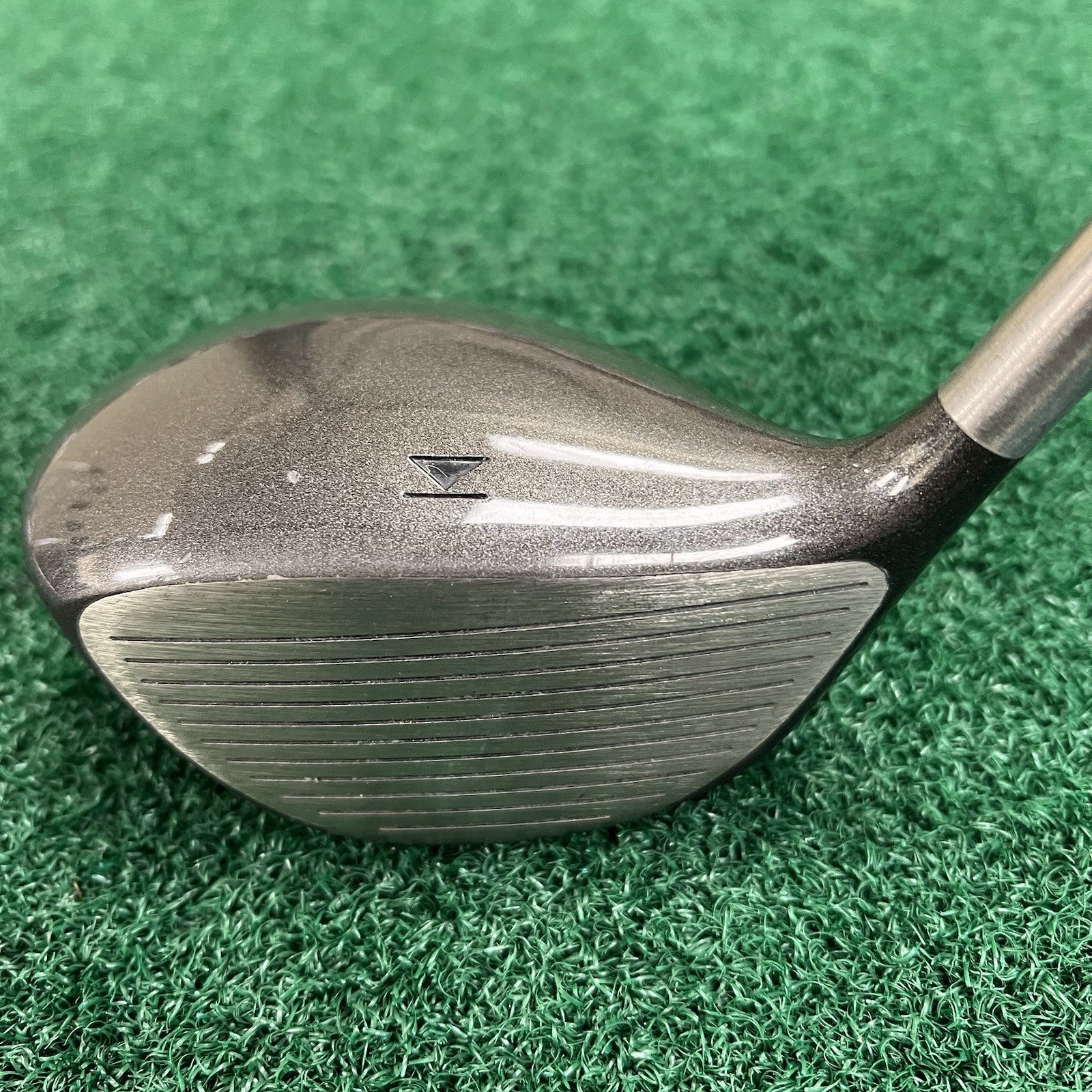 Titleist 975D Titanium Driver 8.5° Grafalloy ProLite Stiff Flex Right Hand