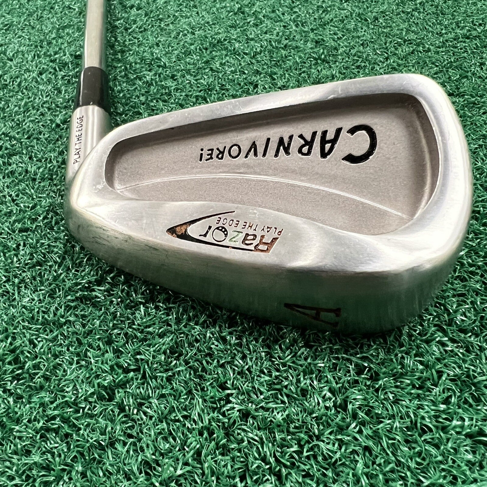 Razor Carnivore Play The Edge Gap Wedge 52° 35.5" Men's MRH Steel Shaft