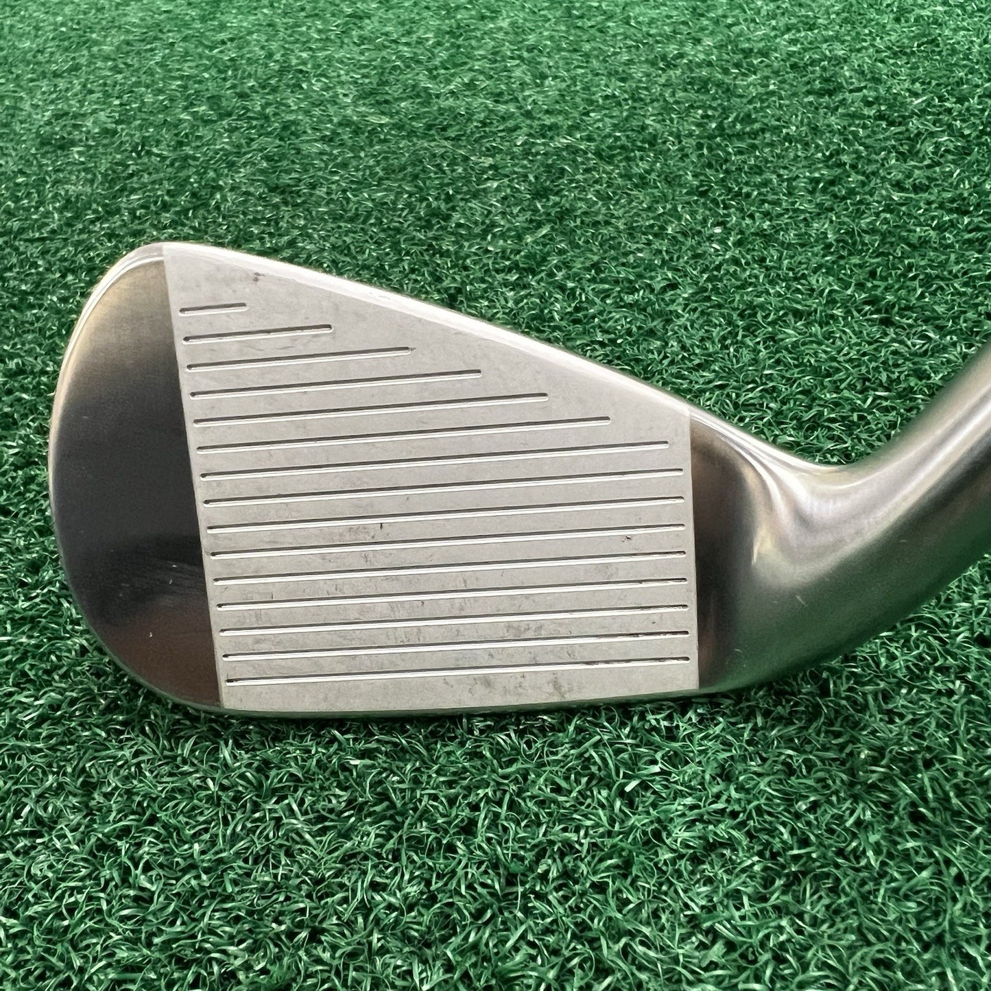 XXIO 12 X Single 7 Iron Right Handed Stiff Flex Graphite Shaft (Code 4334) Japan