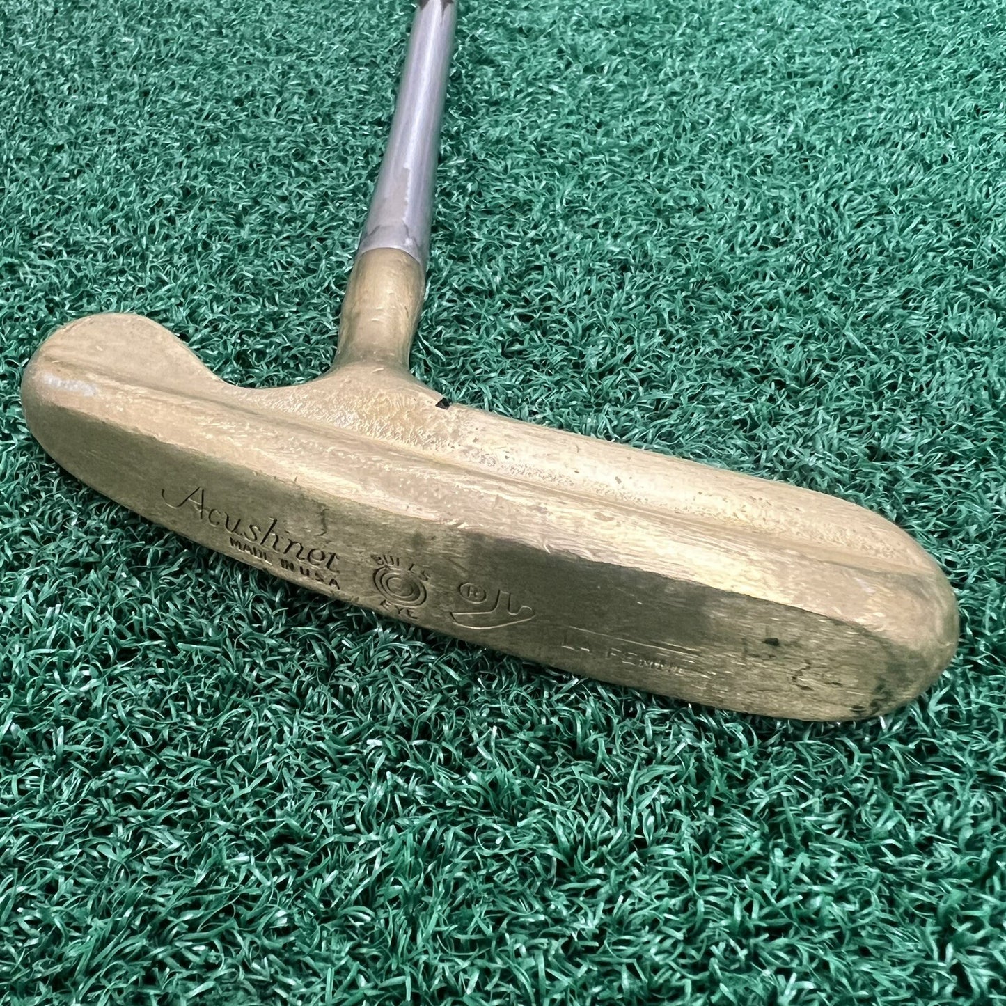 Acushnet Bullseye La Femme RH 34" Flange Putter Right Handed Steel Shaft